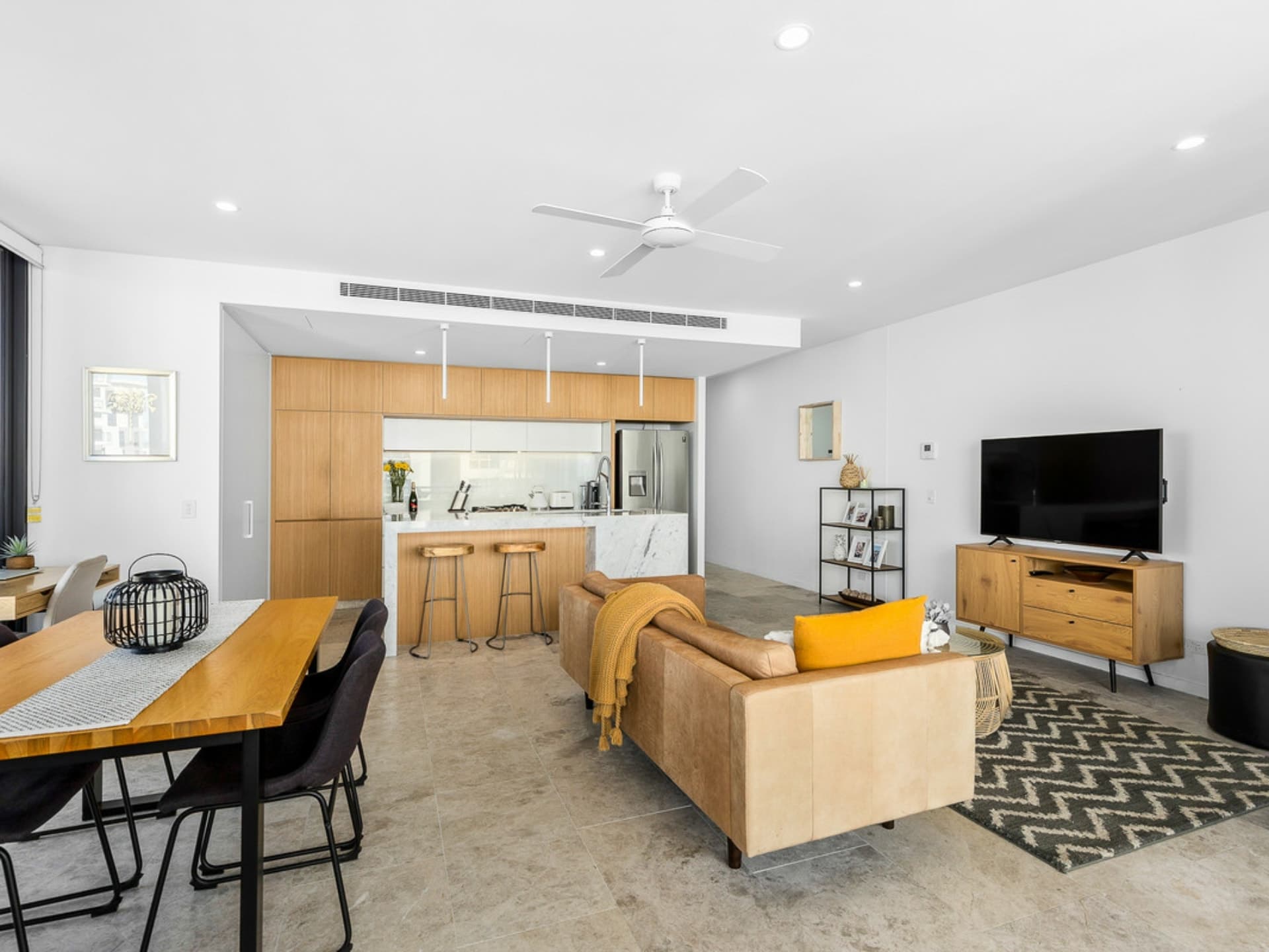 704/95 Old Burleigh Road Broadbeach QLD, Broadbeach - Thumbnail 3