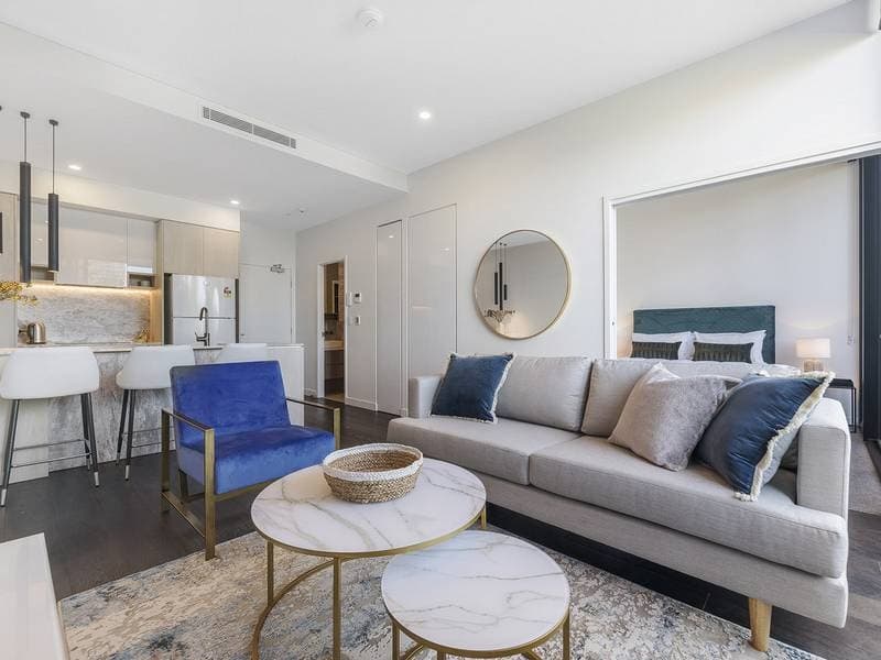 303/185 Old Burleigh Road Broadbeach QLD, Broadbeach - Thumbnail 2