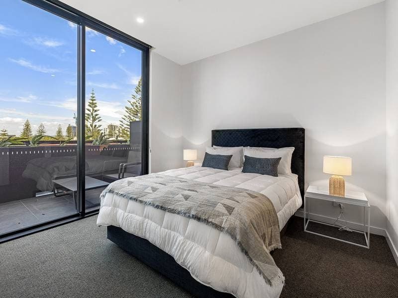 303/185 Old Burleigh Road Broadbeach QLD, Broadbeach - Thumbnail 5