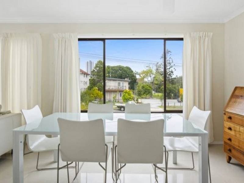 3/35 Armrick Avenue Broadbeach QLD, Broadbeach - Thumbnail 5