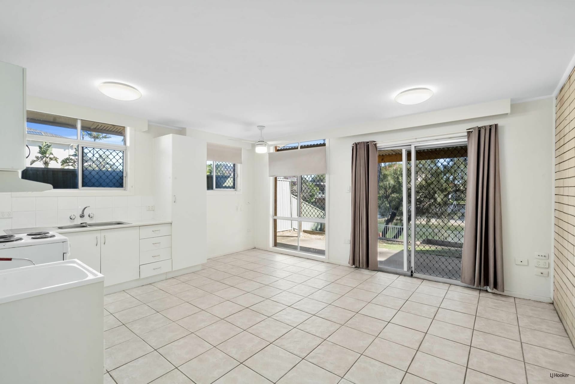 1/5 Lotus Key Broadbeach Waters QLD, Broadbeach Waters - Thumbnail 3
