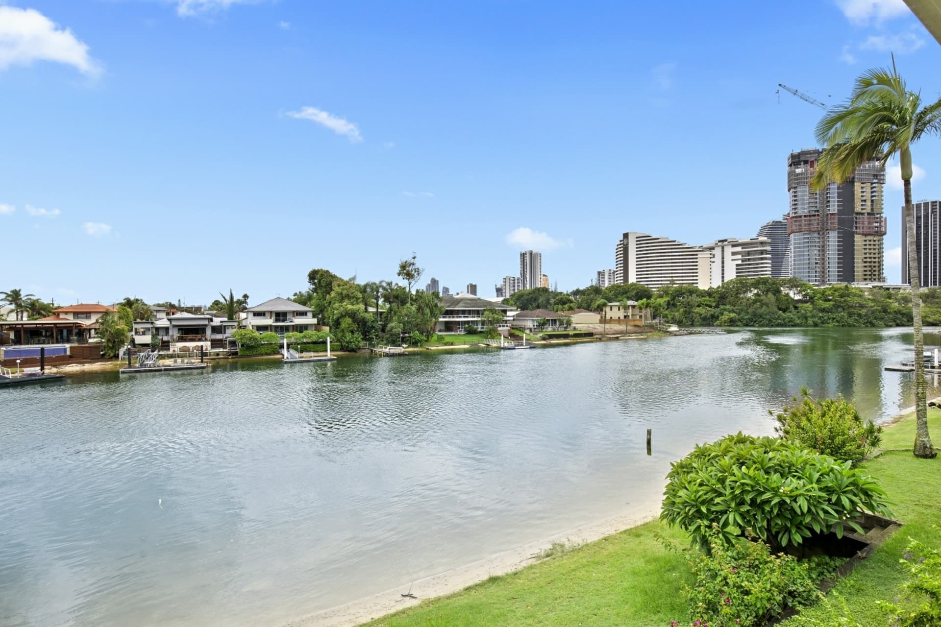 8/29 Hooker Boulevard Broadbeach Waters QLD, Broadbeach Waters - Thumbnail 4