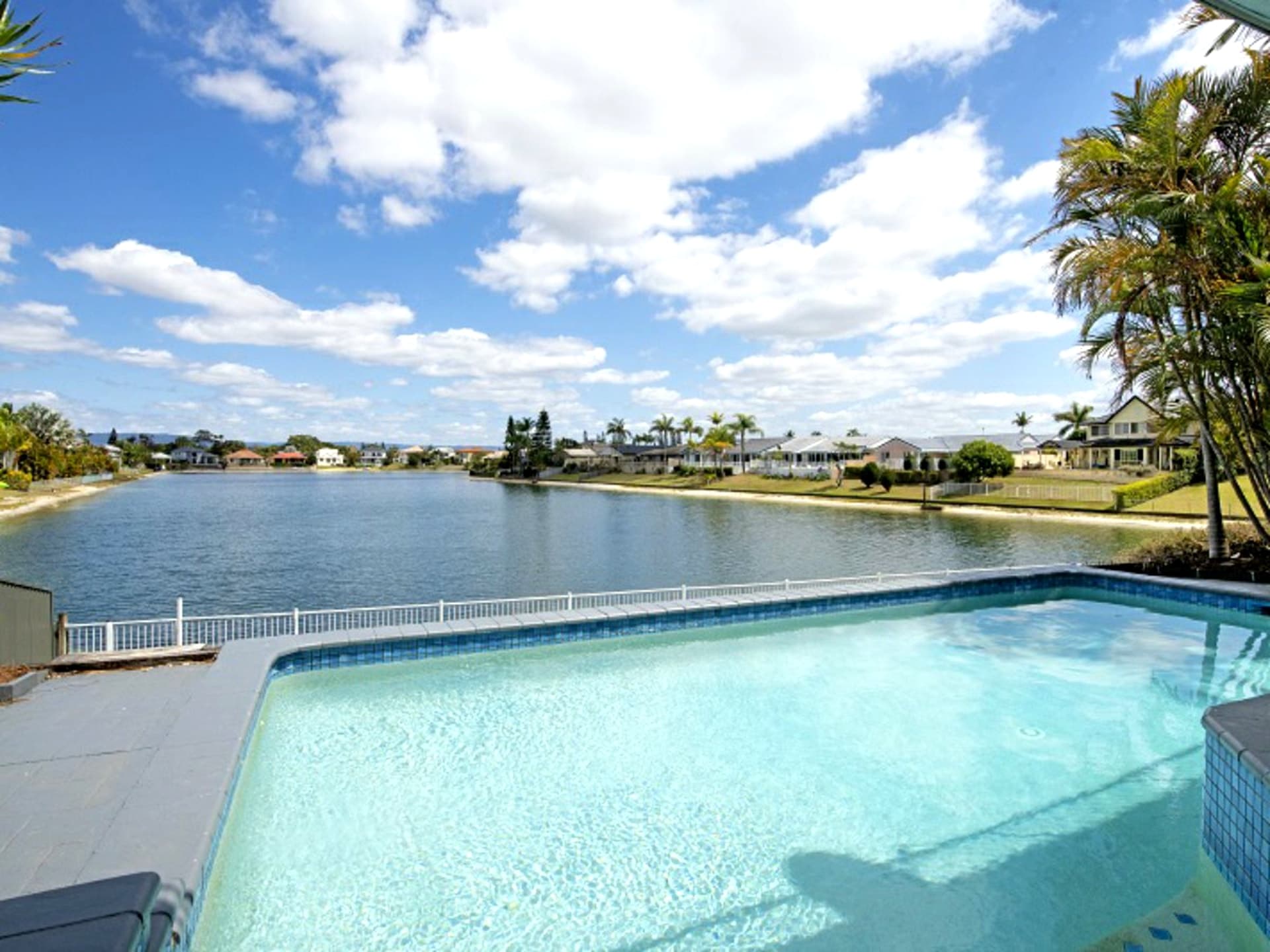25 Tannah Court Broadbeach Waters QLD, Broadbeach Waters - Thumbnail 2