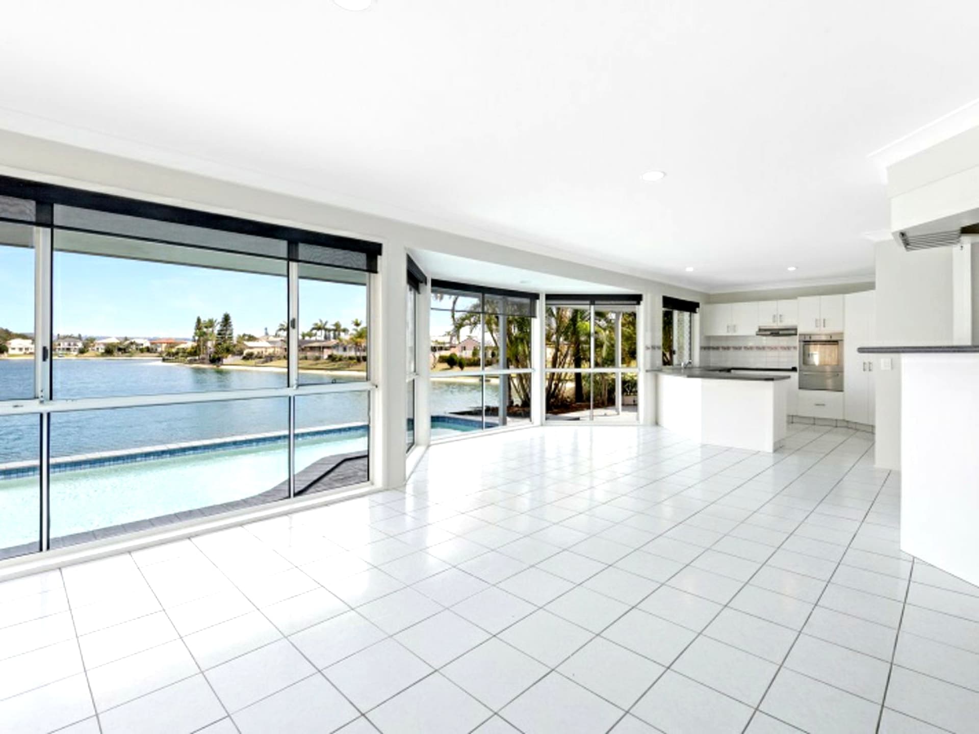 25 Tannah Court Broadbeach Waters QLD, Broadbeach Waters - Thumbnail 5