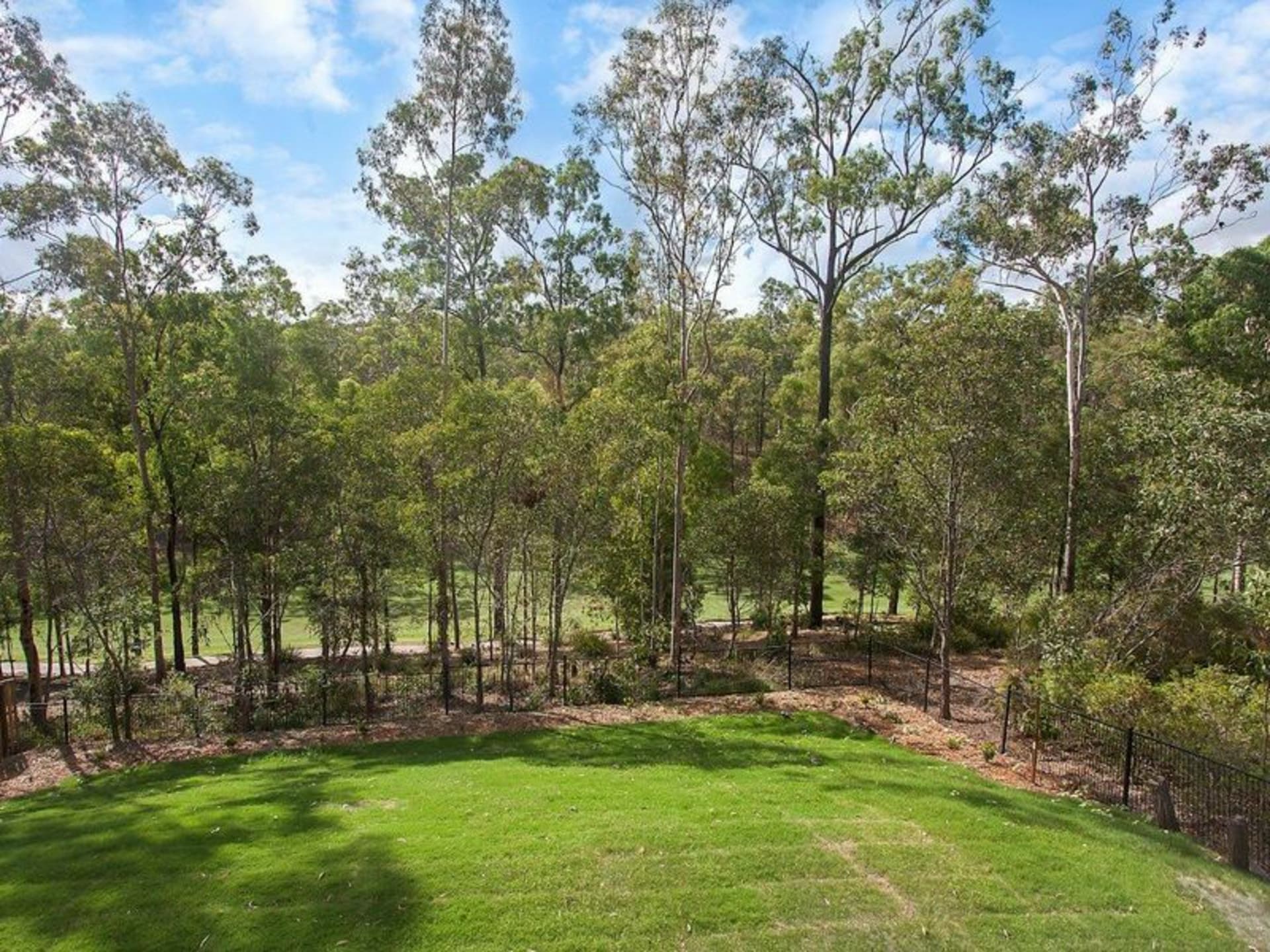 15 Verbena Crescent Brookwater QLD, Brookwater - Thumbnail 3