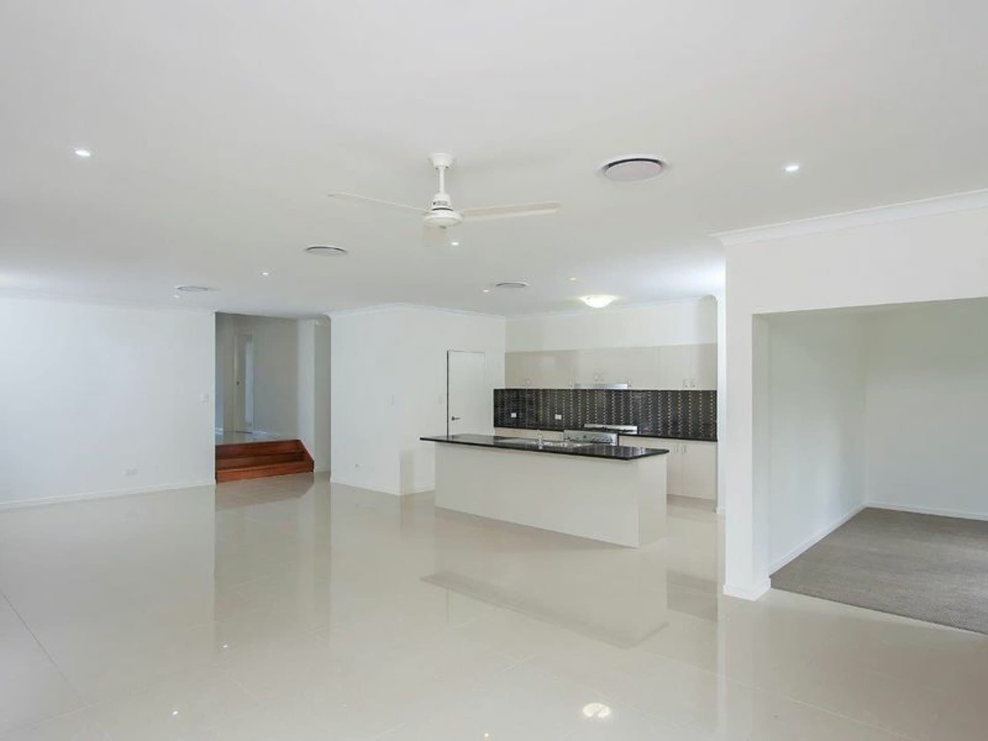 15 Verbena Crescent Brookwater QLD, Brookwater - Thumbnail 7