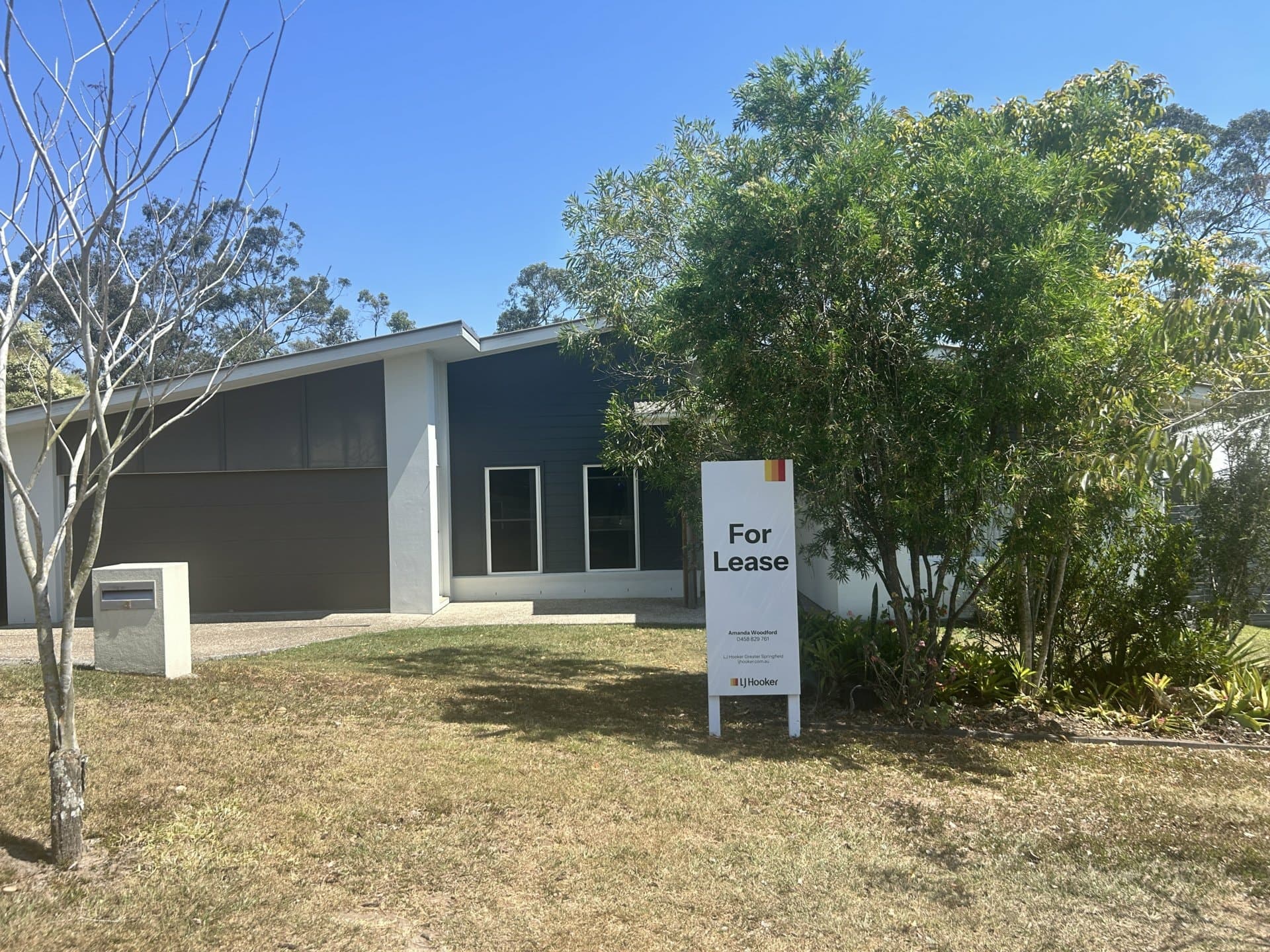 4 Lomandra Court Brookwater QLD, Brookwater - Thumbnail 2
