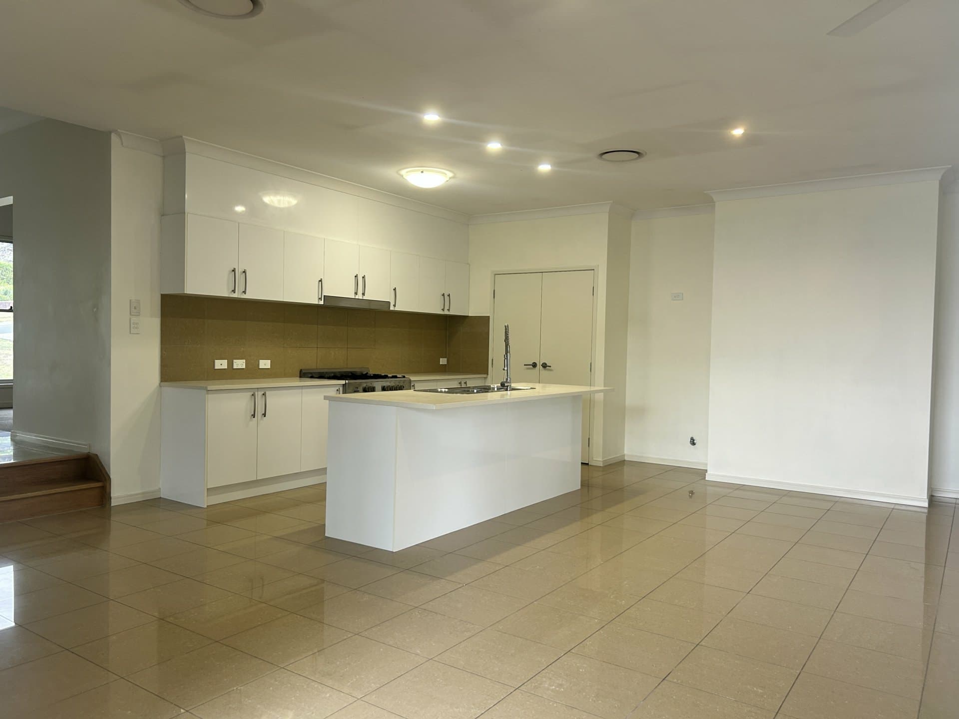 4 Lomandra Court Brookwater QLD, Brookwater - Thumbnail 6