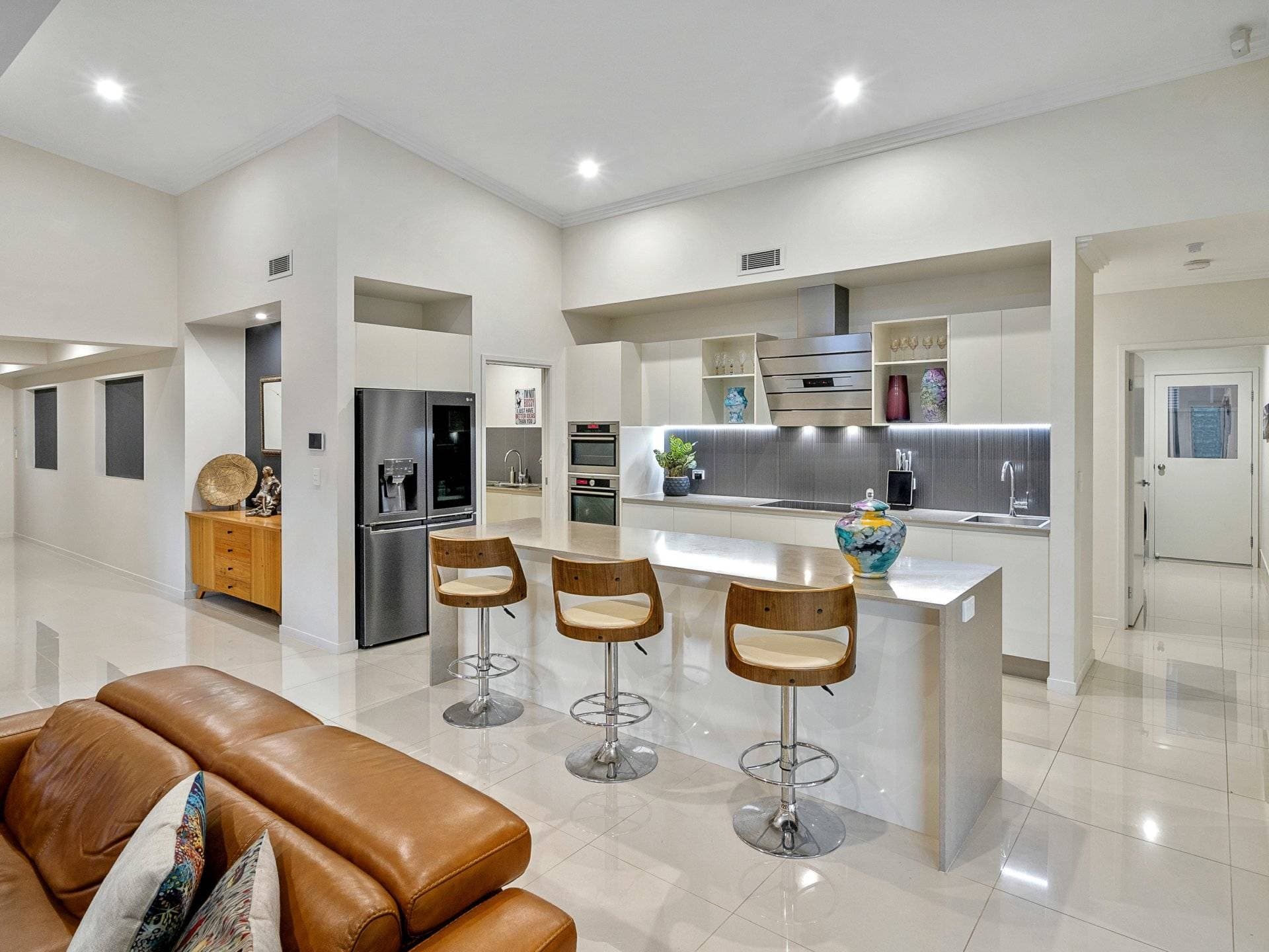 32 Monterey Circuit Brookwater QLD, Brookwater - Thumbnail 3