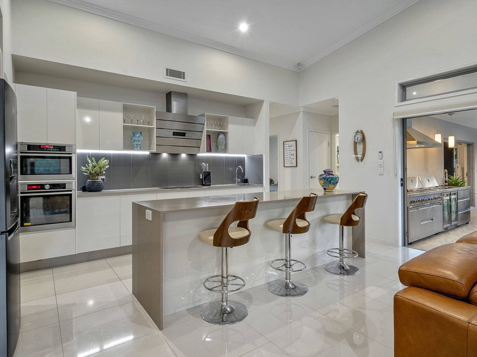 32 Monterey Circuit Brookwater QLD, Brookwater - Thumbnail 4