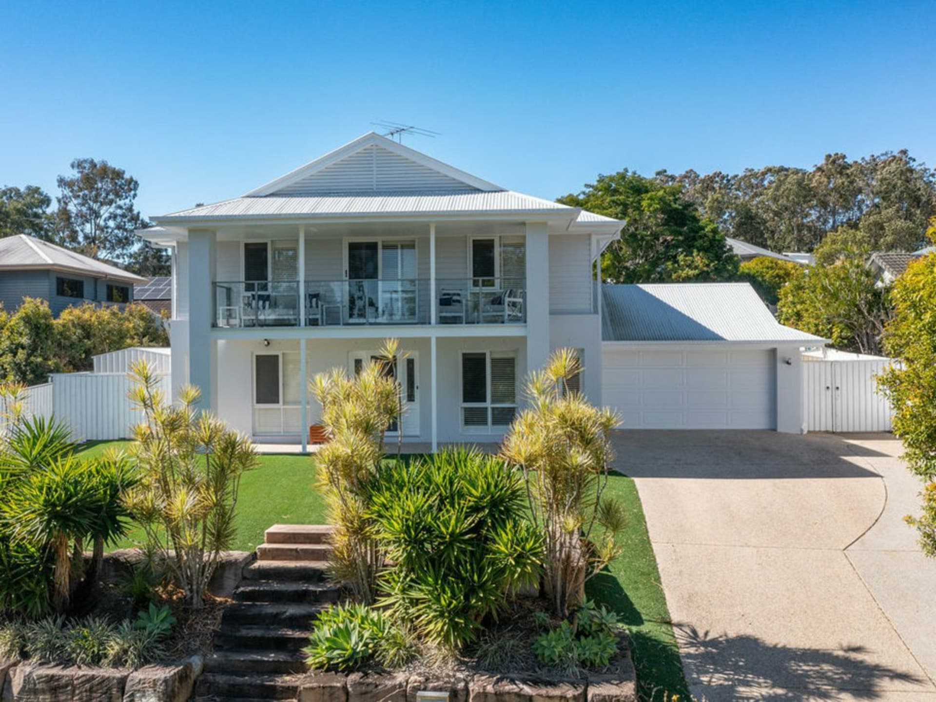6 Waterhousia Crescent Brookwater QLD, Brookwater - Thumbnail 2