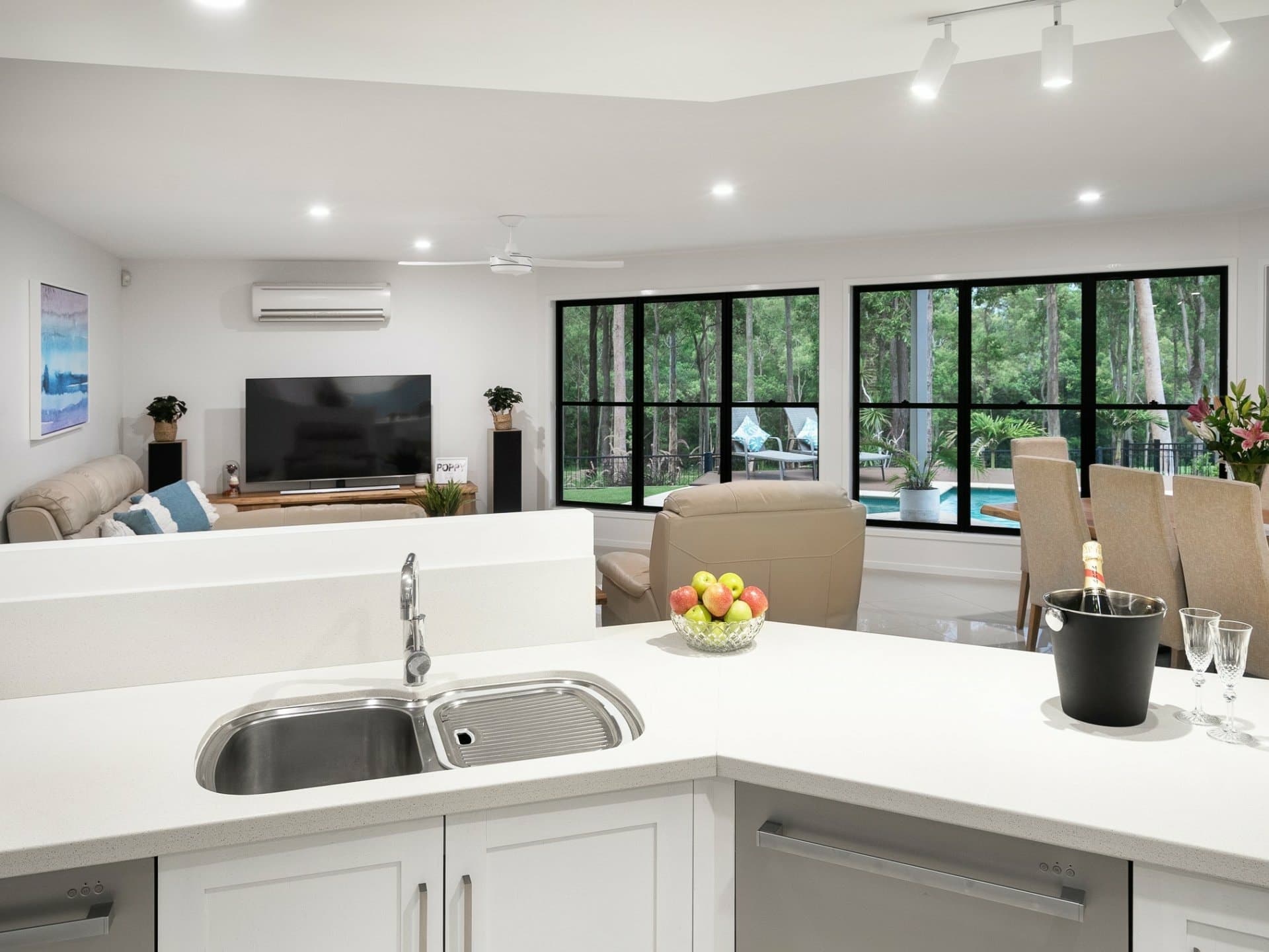 12 Silky Oak Drive Brookwater QLD, Brookwater - Thumbnail 4