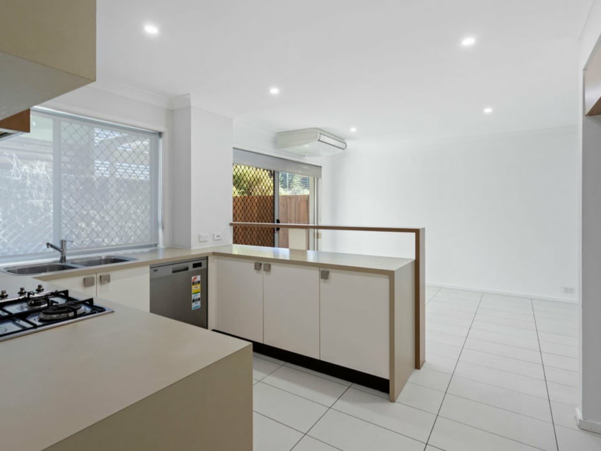 16 Ellerston Avenue Brookwater QLD, Brookwater - Thumbnail 5