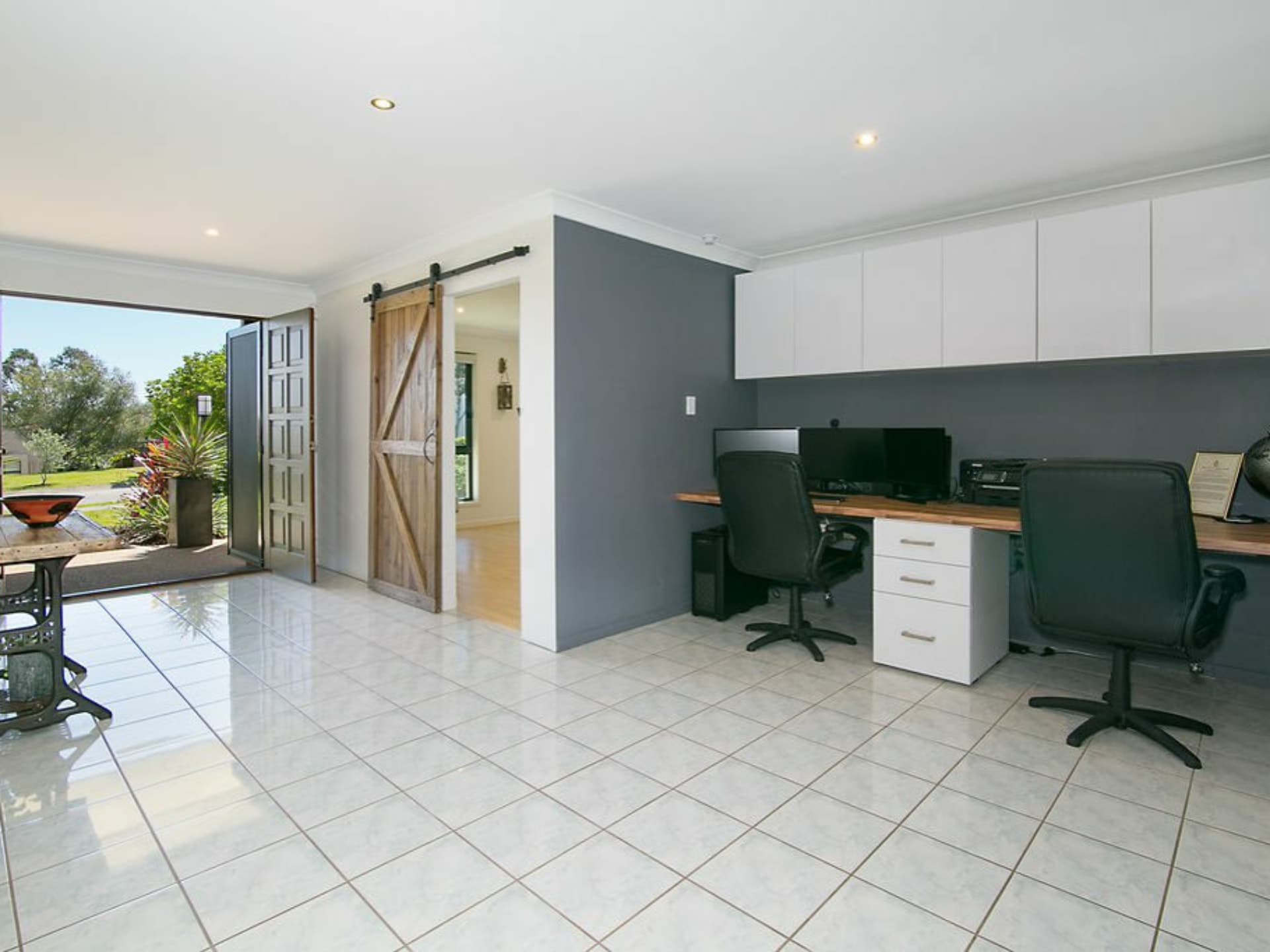 5 Whitewood Crescent Brookwater QLD, Brookwater - Thumbnail 3