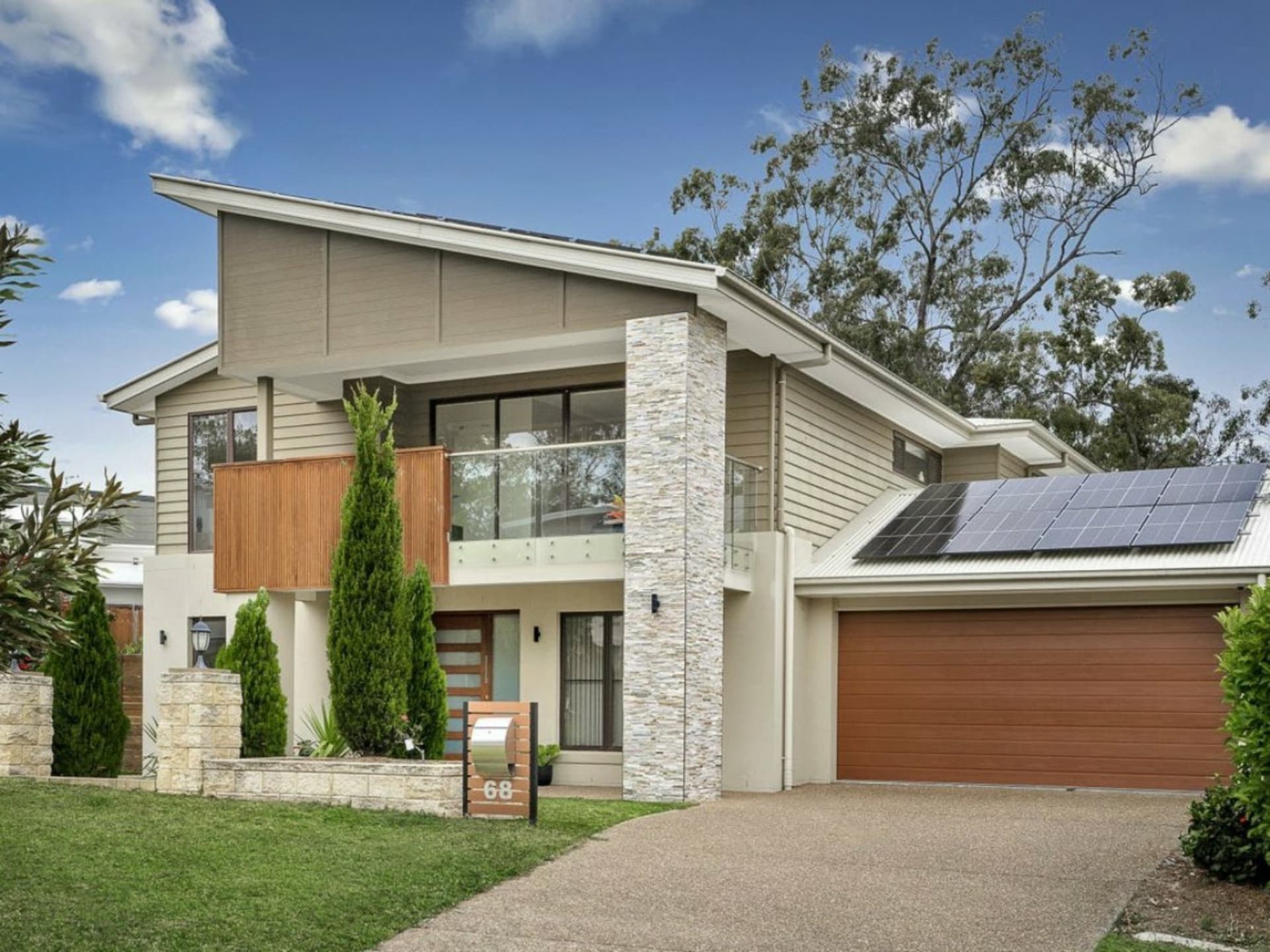 68 Crest Ridge Parade Brookwater QLD, Brookwater - Thumbnail 2