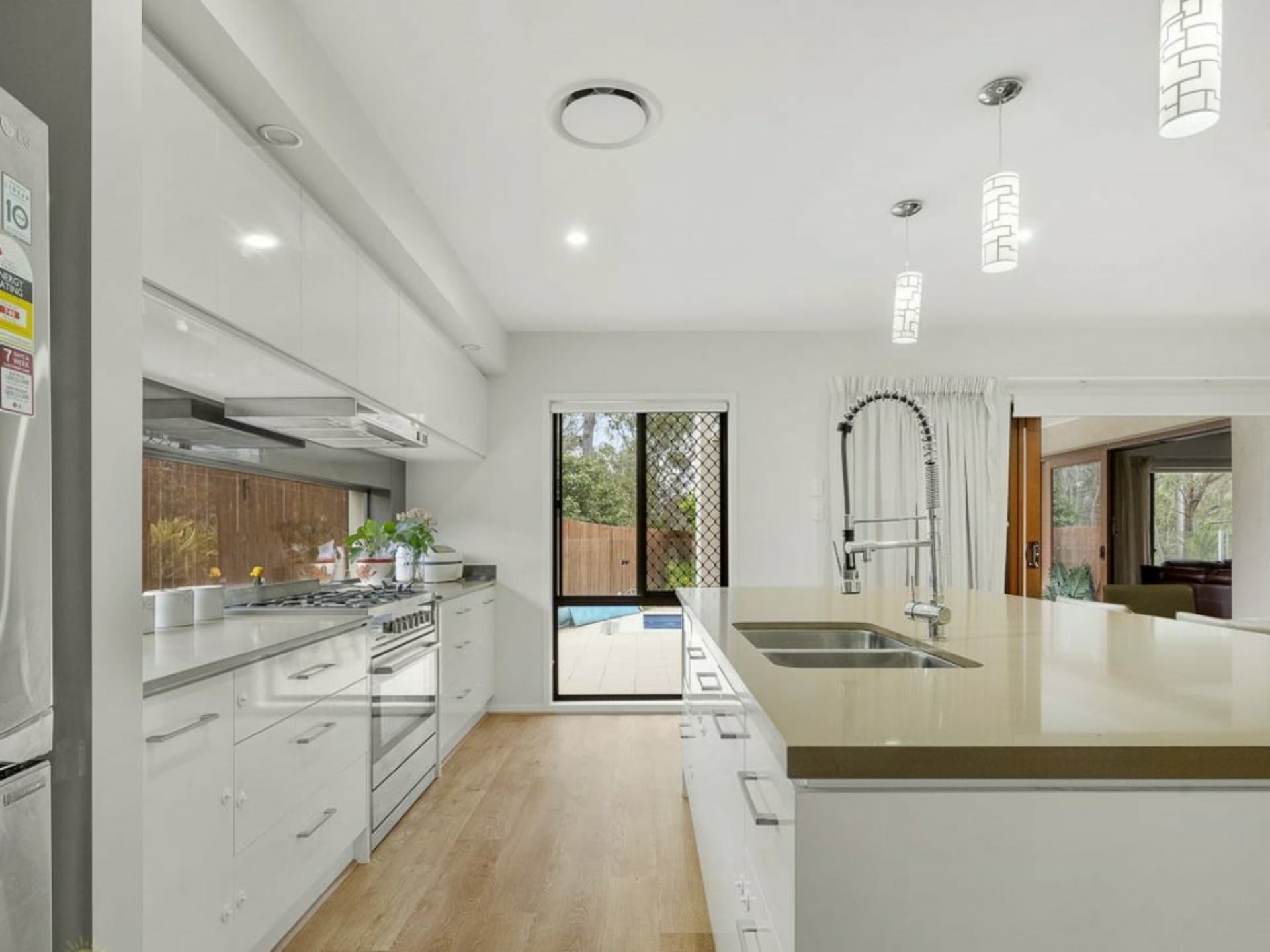 68 Crest Ridge Parade Brookwater QLD, Brookwater - Thumbnail 3