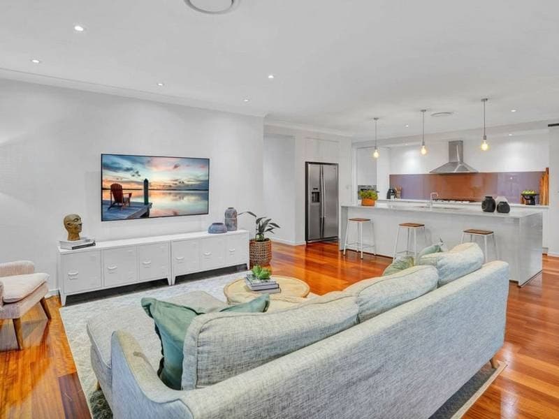 33 Crest Ridge Parade Brookwater QLD, Brookwater - Thumbnail 4