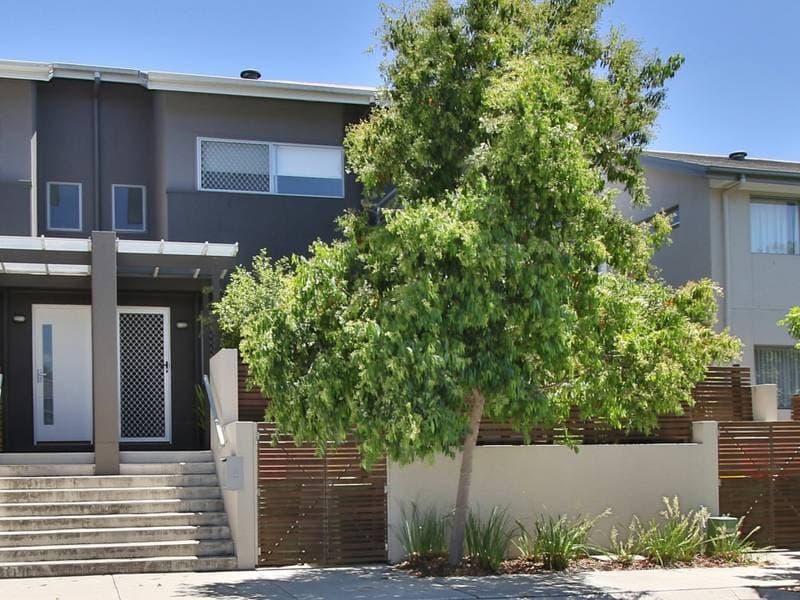 6 Kooyonga Place Brookwater QLD, Brookwater - Thumbnail 2