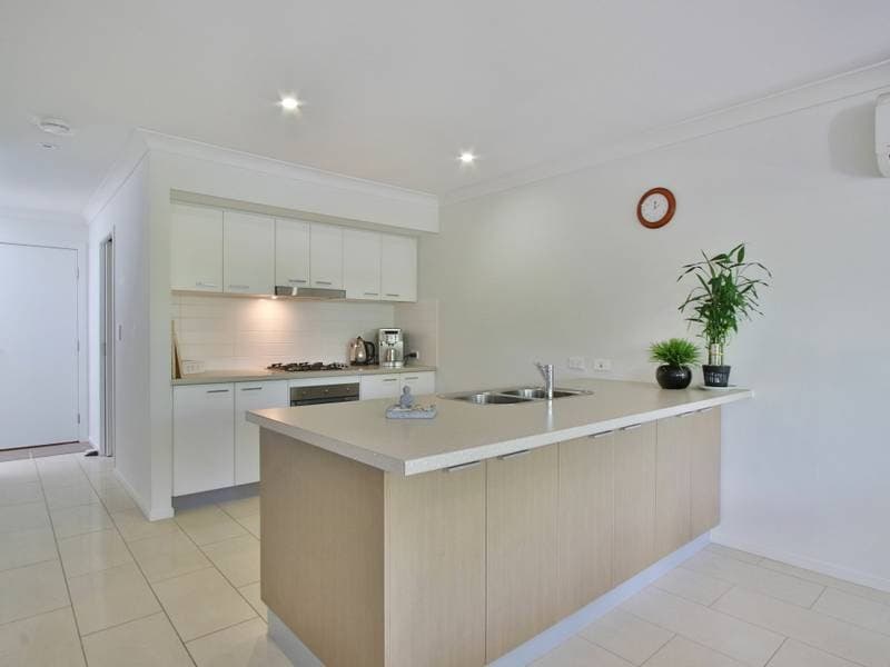 6 Kooyonga Place Brookwater QLD, Brookwater - Thumbnail 4