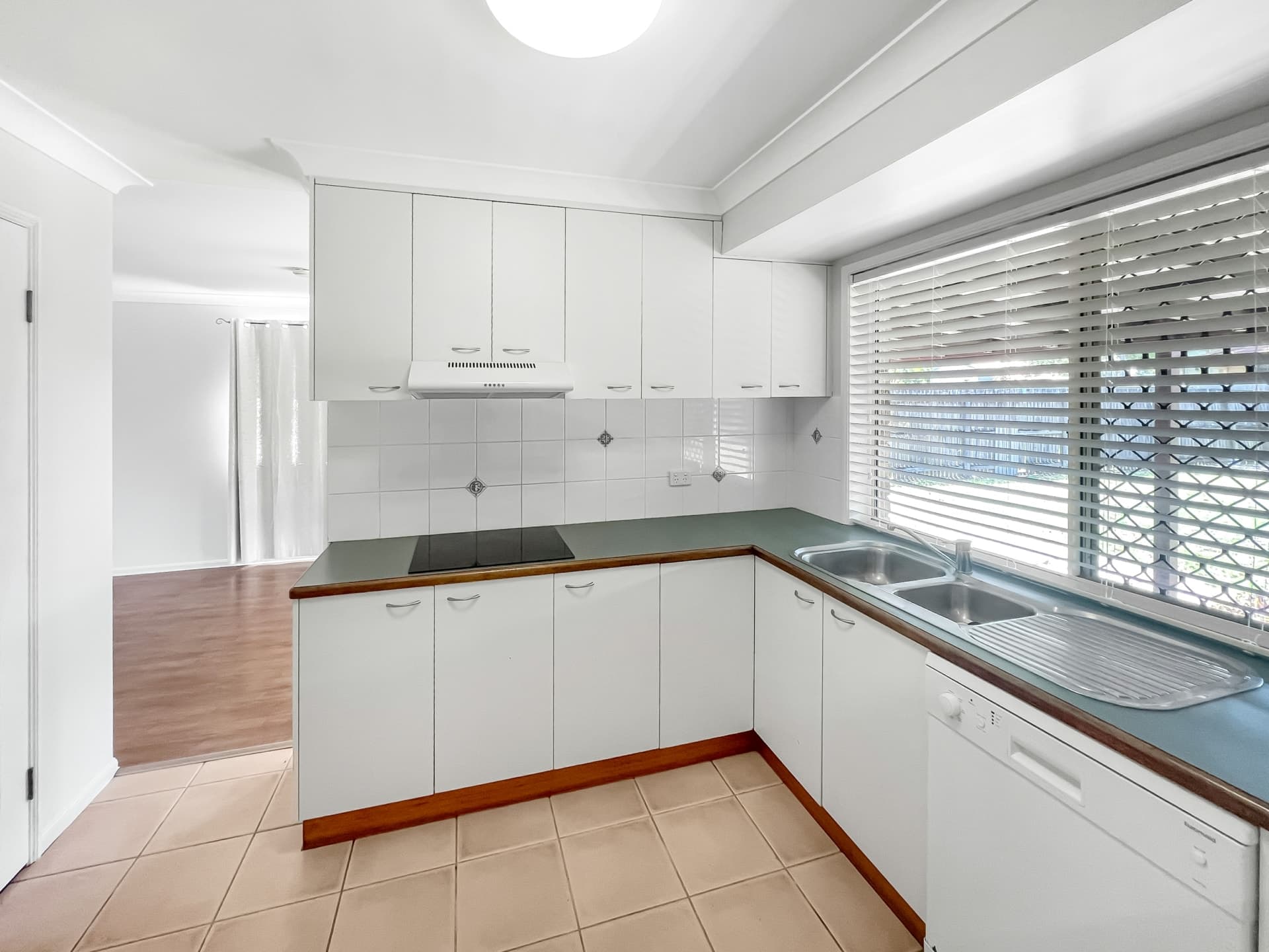 3 Royal Sands Boulevard Bucasia QLD, Bucasia - Thumbnail 3