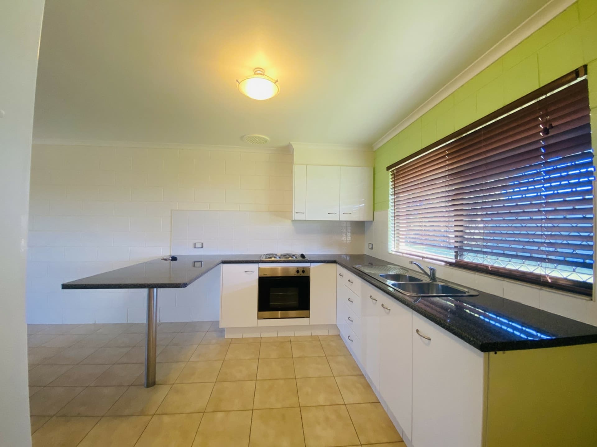2/7 Bragg Street Bundaberg East QLD, Bundaberg East - Thumbnail 3