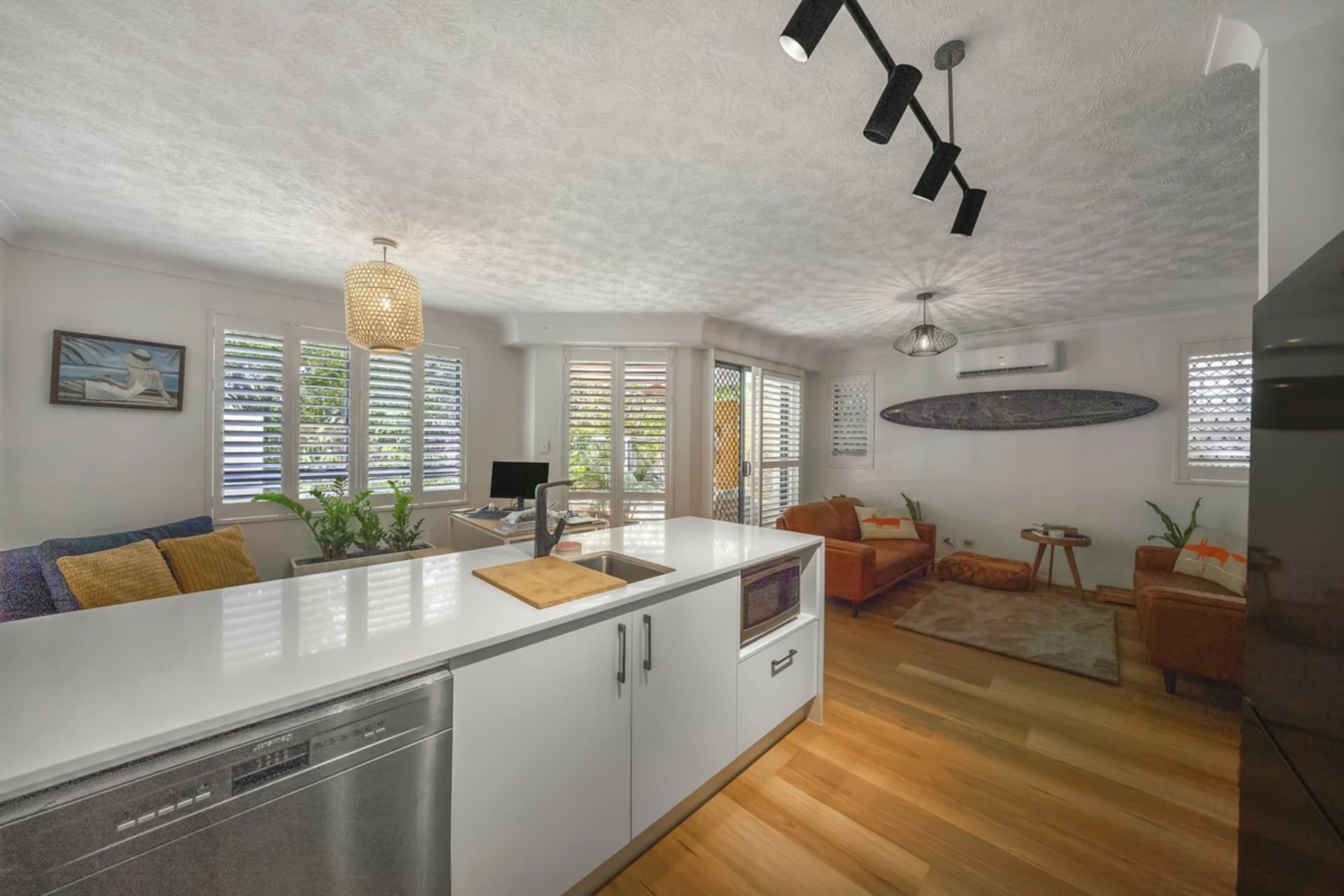 12/6 Fifth Avenue Burleigh Heads QLD, Burleigh Heads - Thumbnail 2