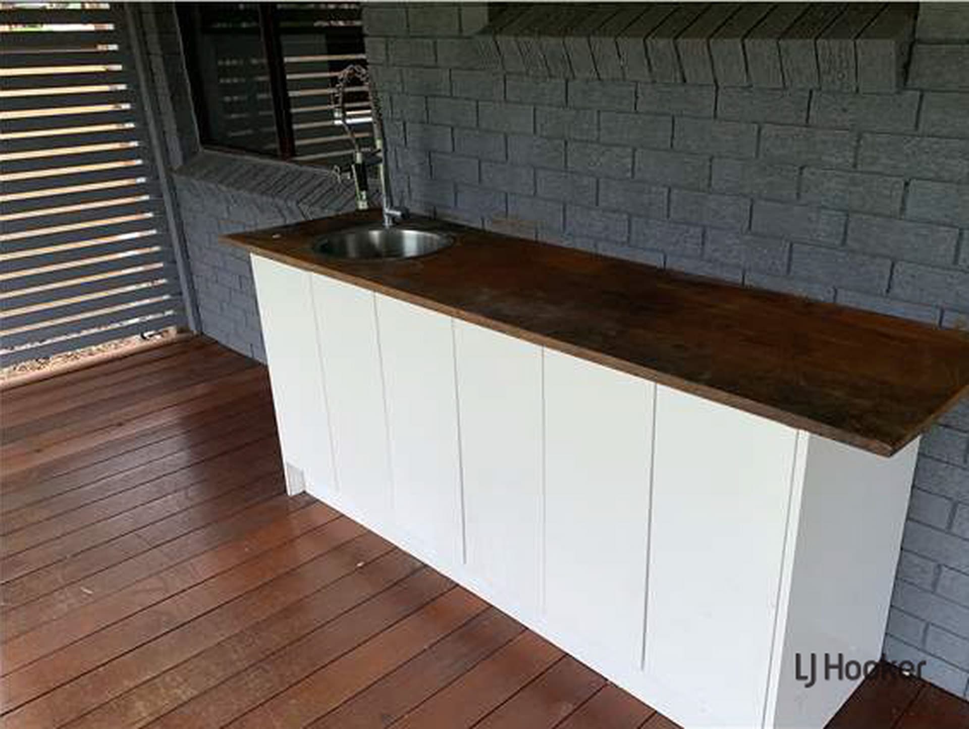 35 Razorbill Street Burleigh Waters QLD, Burleigh Waters - Image 1