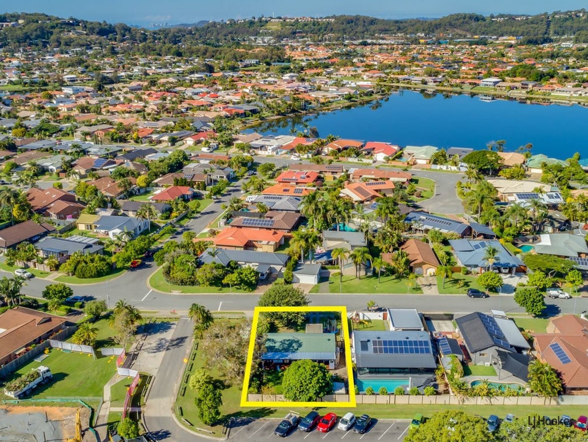 35 Razorbill Street Burleigh Waters QLD, Burleigh Waters - Thumbnail 2