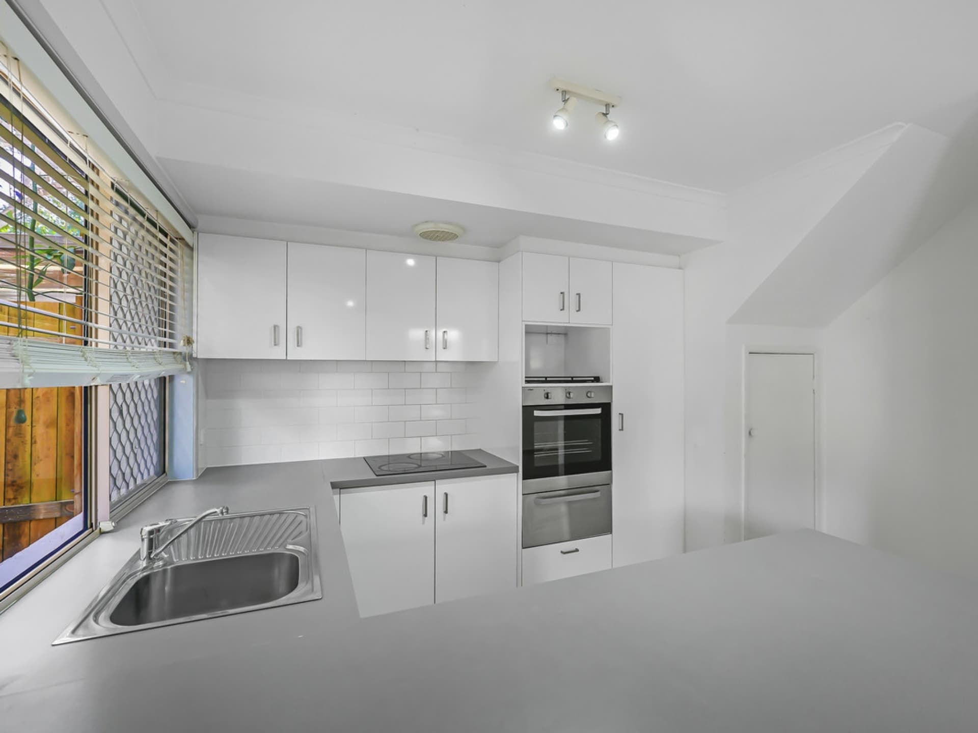 7/40 Sunbird Street Burleigh Waters QLD, Burleigh Waters - Thumbnail 8