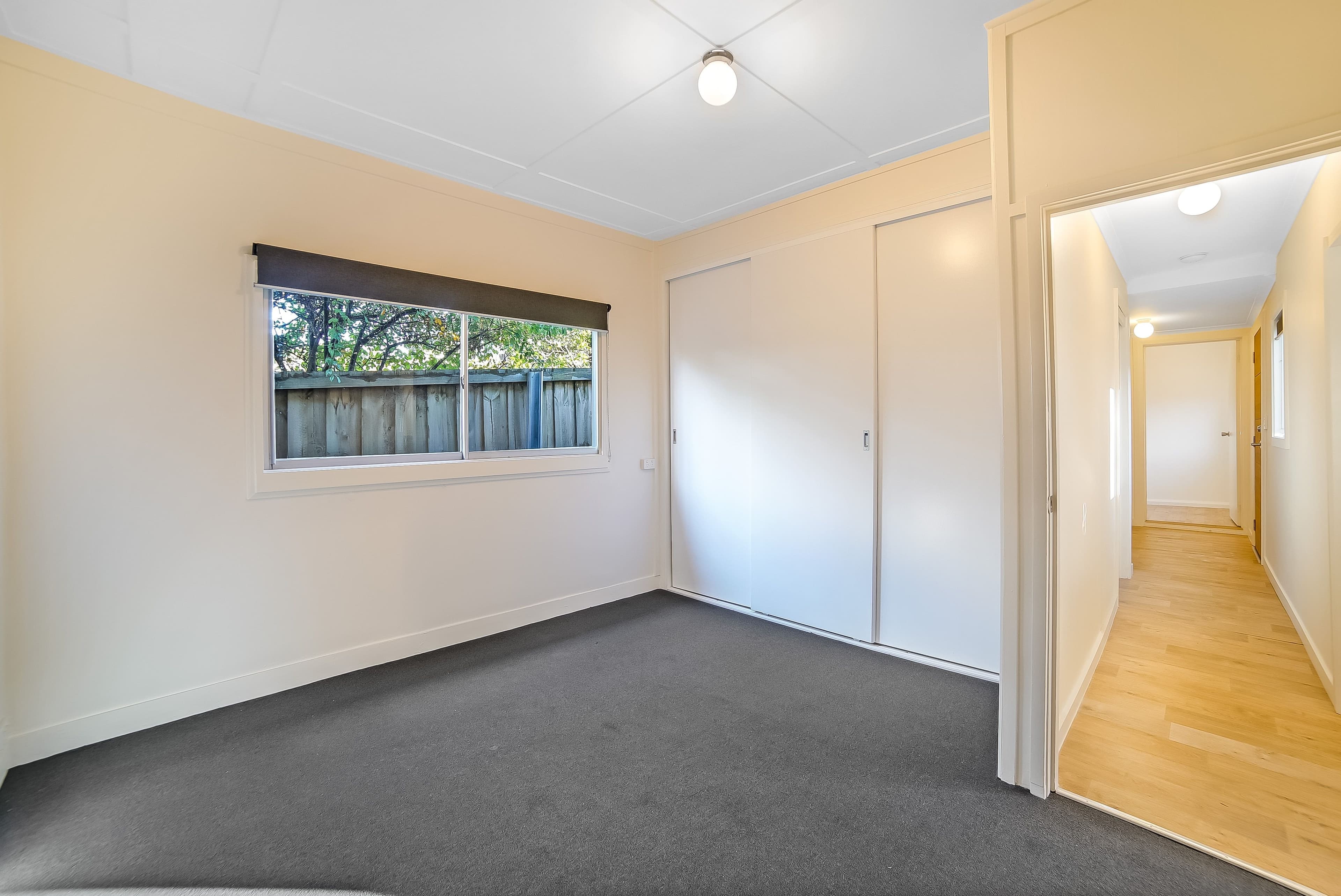 233 Roslyn Avenue, Blackmans Bay TAS 7052, Blackmans Bay - Thumbnail 4