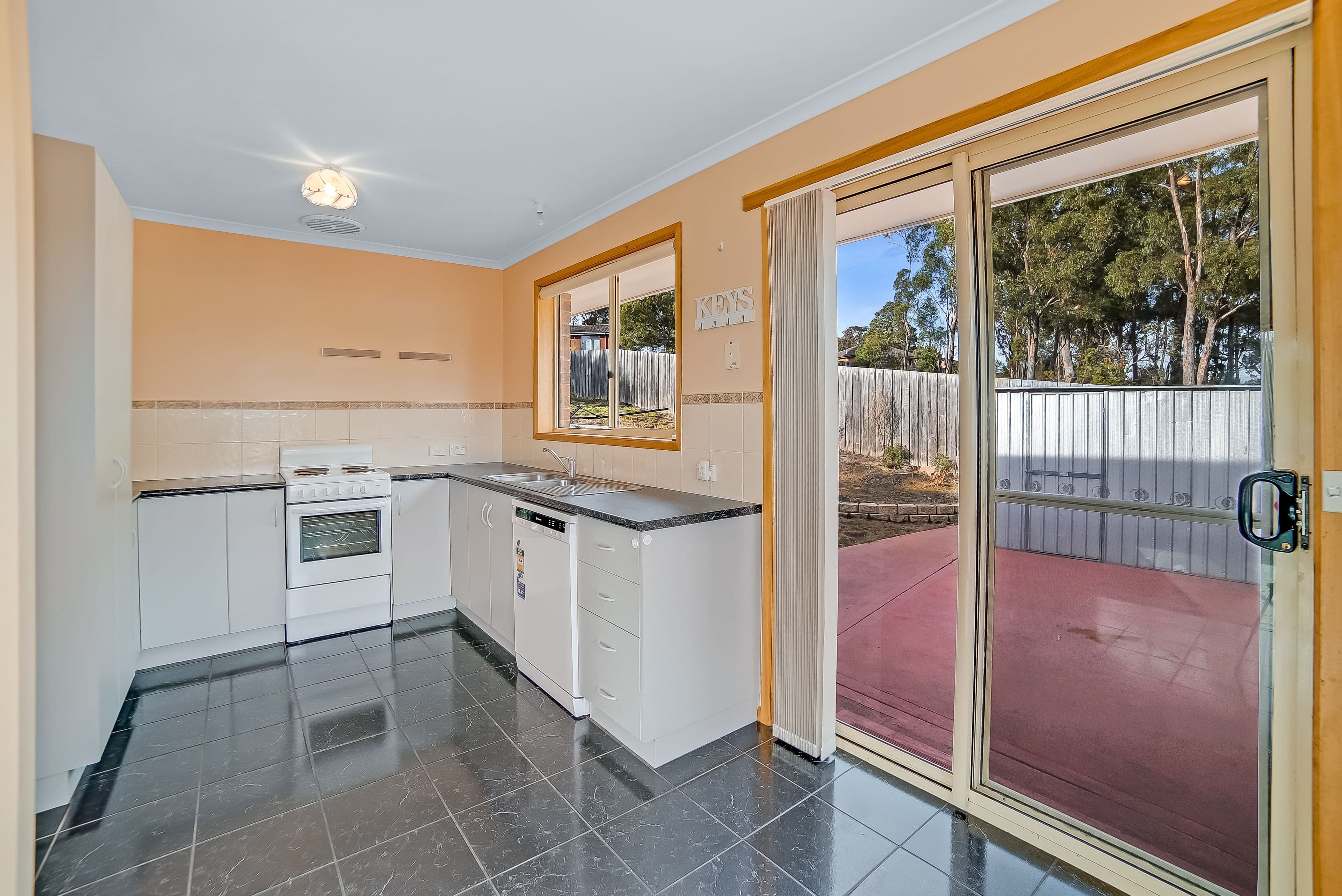 7 Antonio Court, Kingston TAS 7050, Kingston - Thumbnail 2