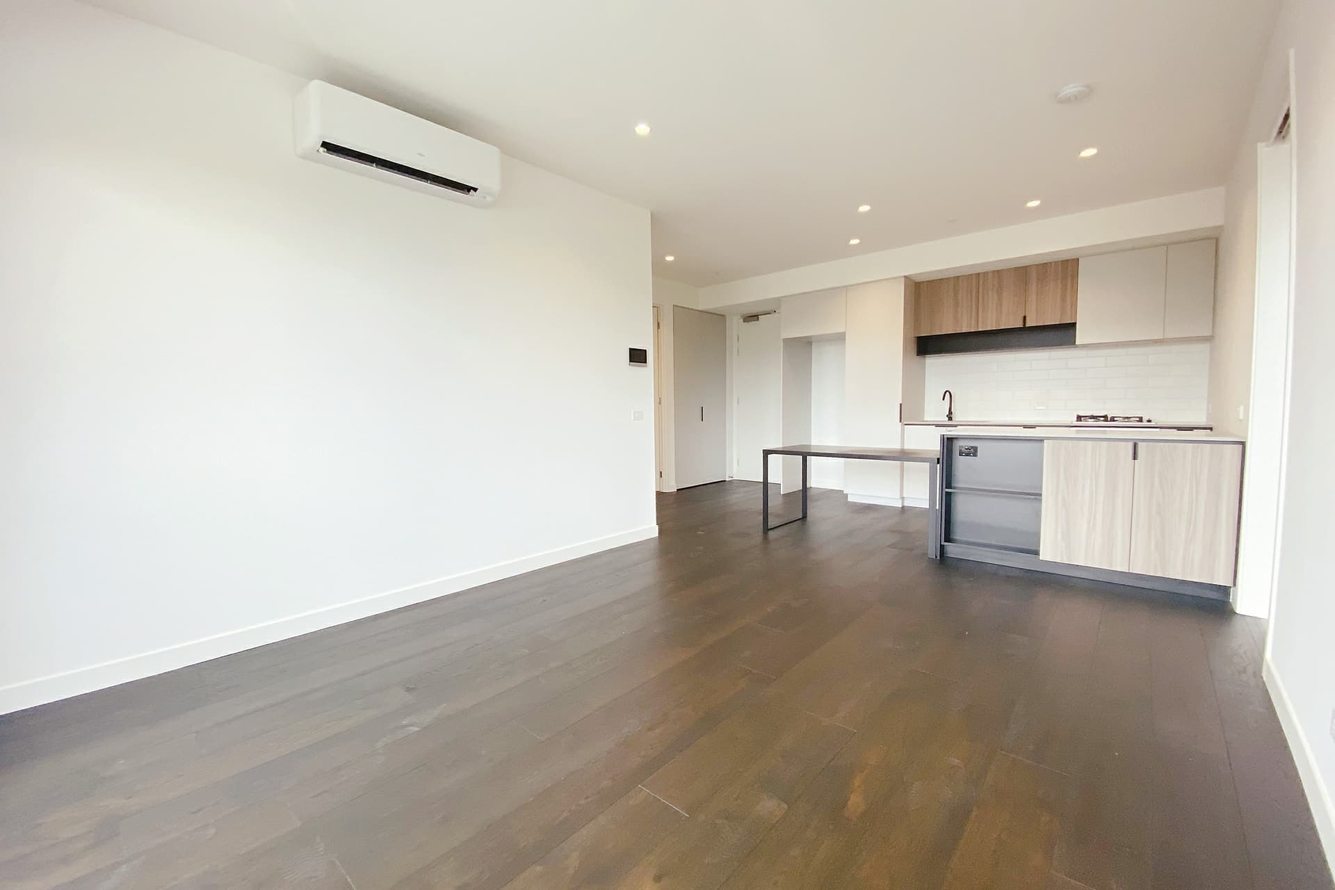 206D/15 Foundation Boulevard Burwood East VIC, Burwood East - Thumbnail 2