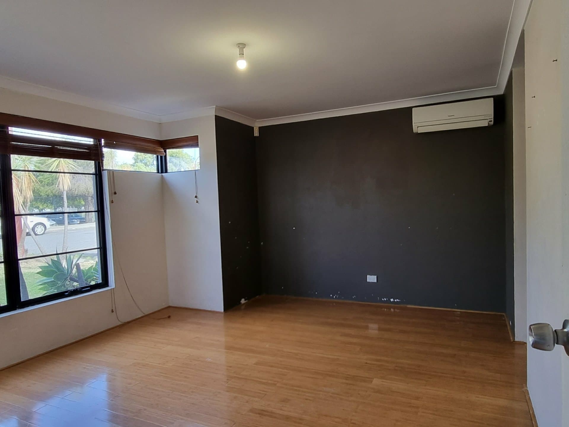 43 Bridge Road Canning Vale WA, Canning Vale - Thumbnail 2