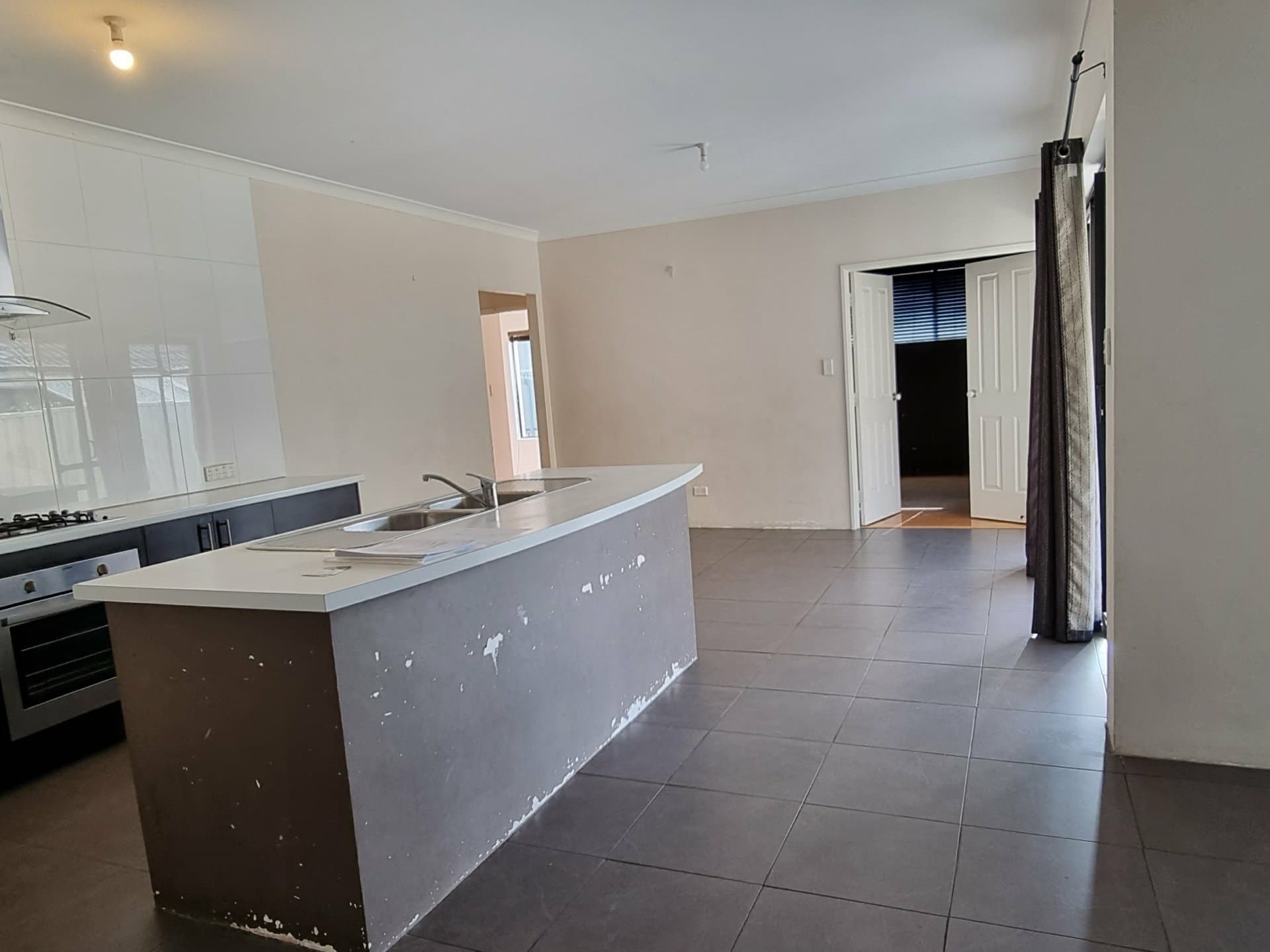 43 Bridge Road Canning Vale WA, Canning Vale - Thumbnail 6