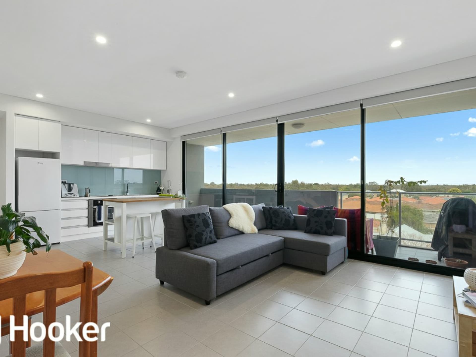 20/47 Carden Drive Cannington WA, Cannington - Image 1