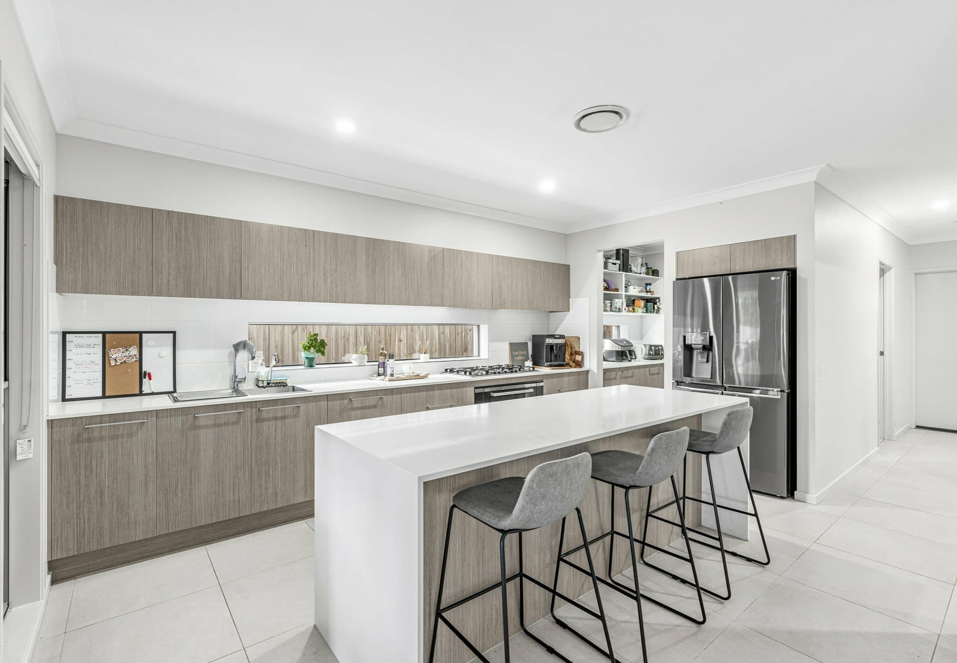 36 Shrapnel Road Cannon Hill QLD, Morningside - Thumbnail 2
