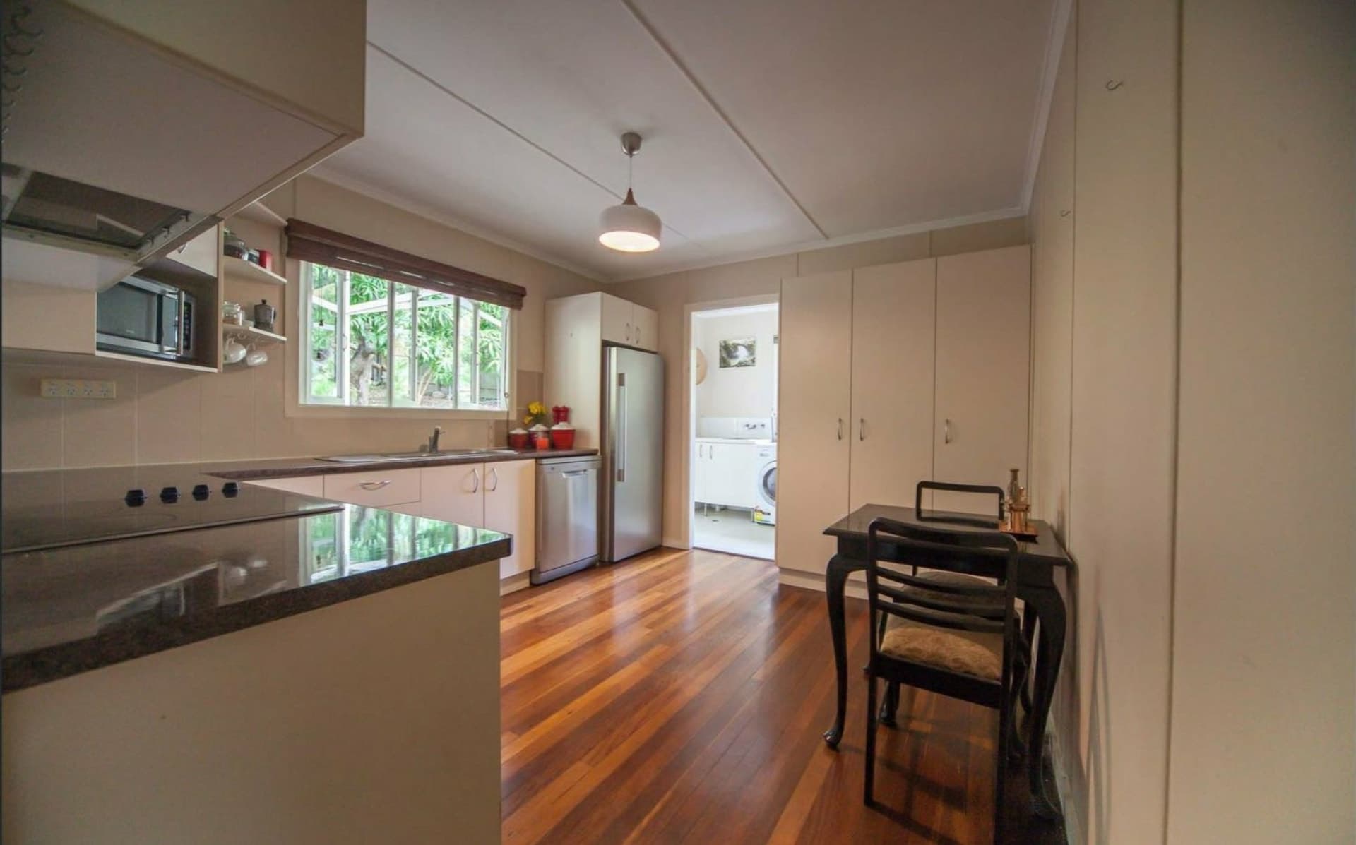 296 Richmond Road Cannon Hill QLD, Cannon Hill - Thumbnail 4