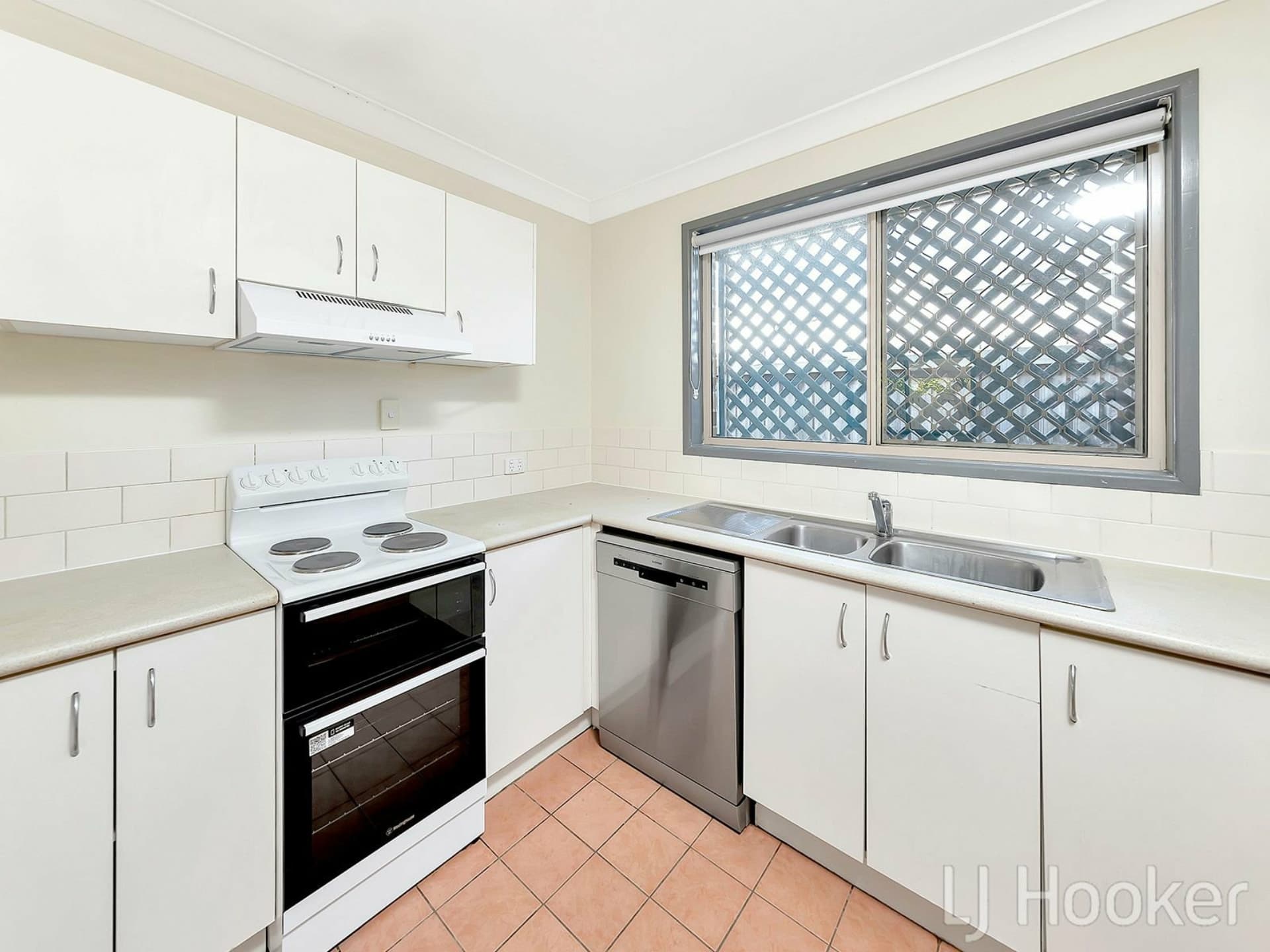 64 Gatling Road Cannon Hill QLD, Cannon Hill - Thumbnail 5