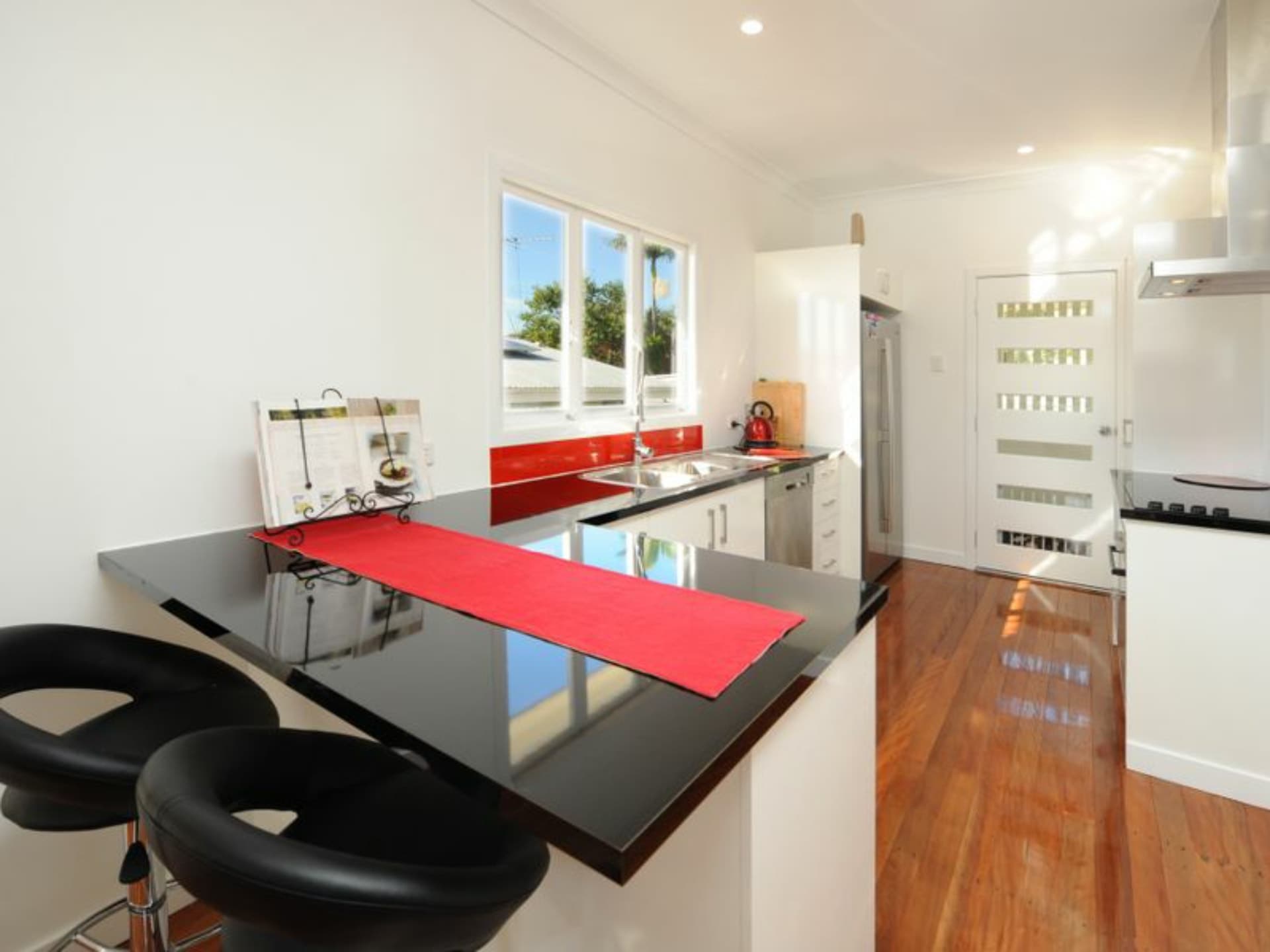 157 Dahlia Street Cannon Hill QLD, Cannon Hill - Thumbnail 2