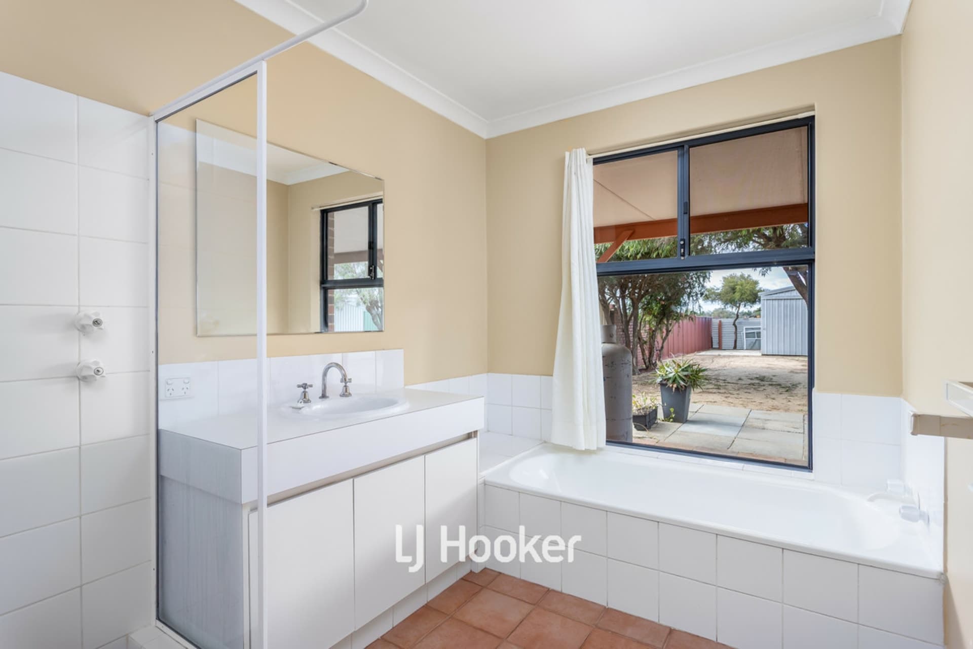 6 Brockman Street Capel WA, Capel - Thumbnail 8