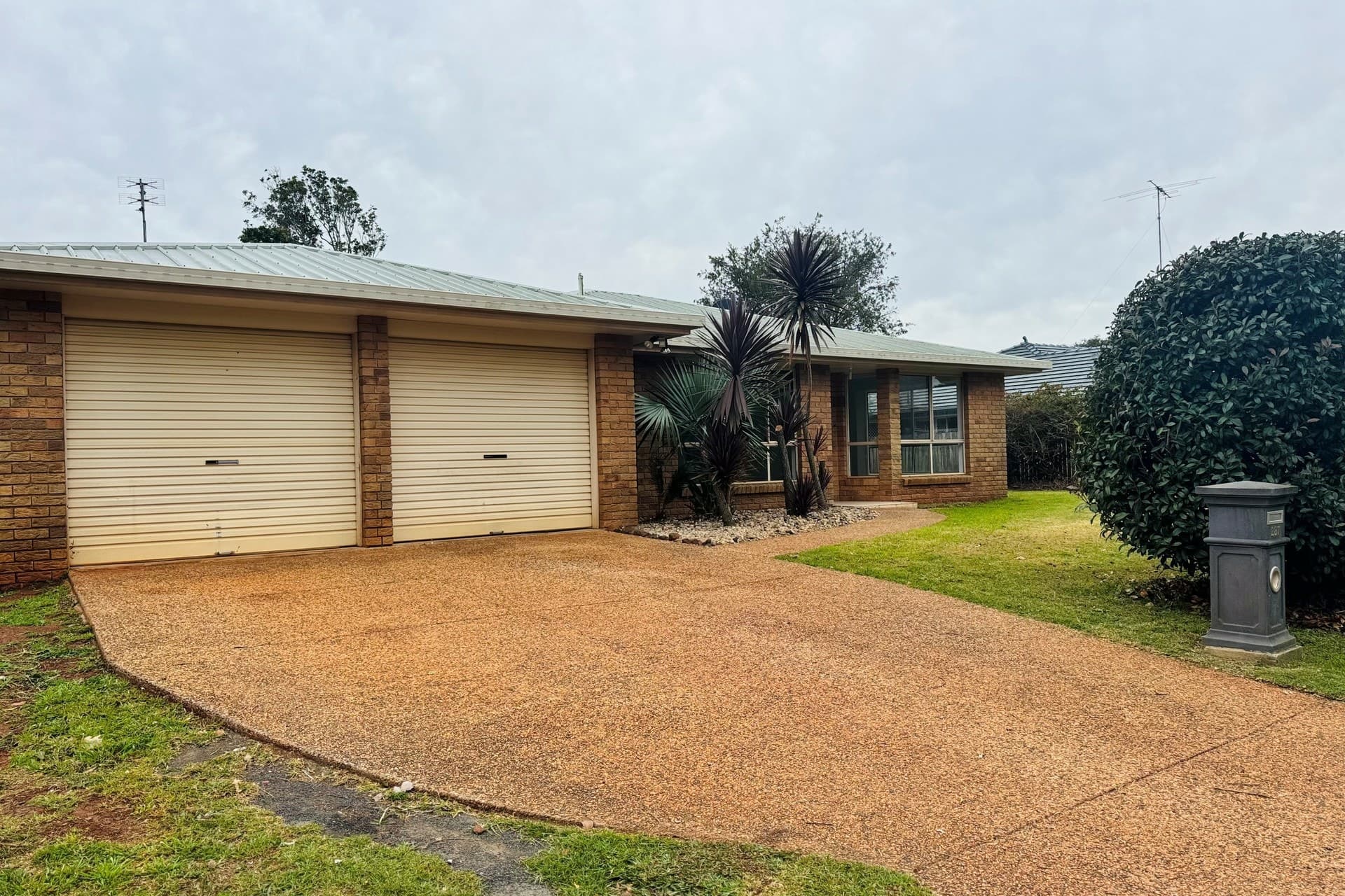287 Stenner Street Centenary Heights QLD, Centenary Heights - Thumbnail 2