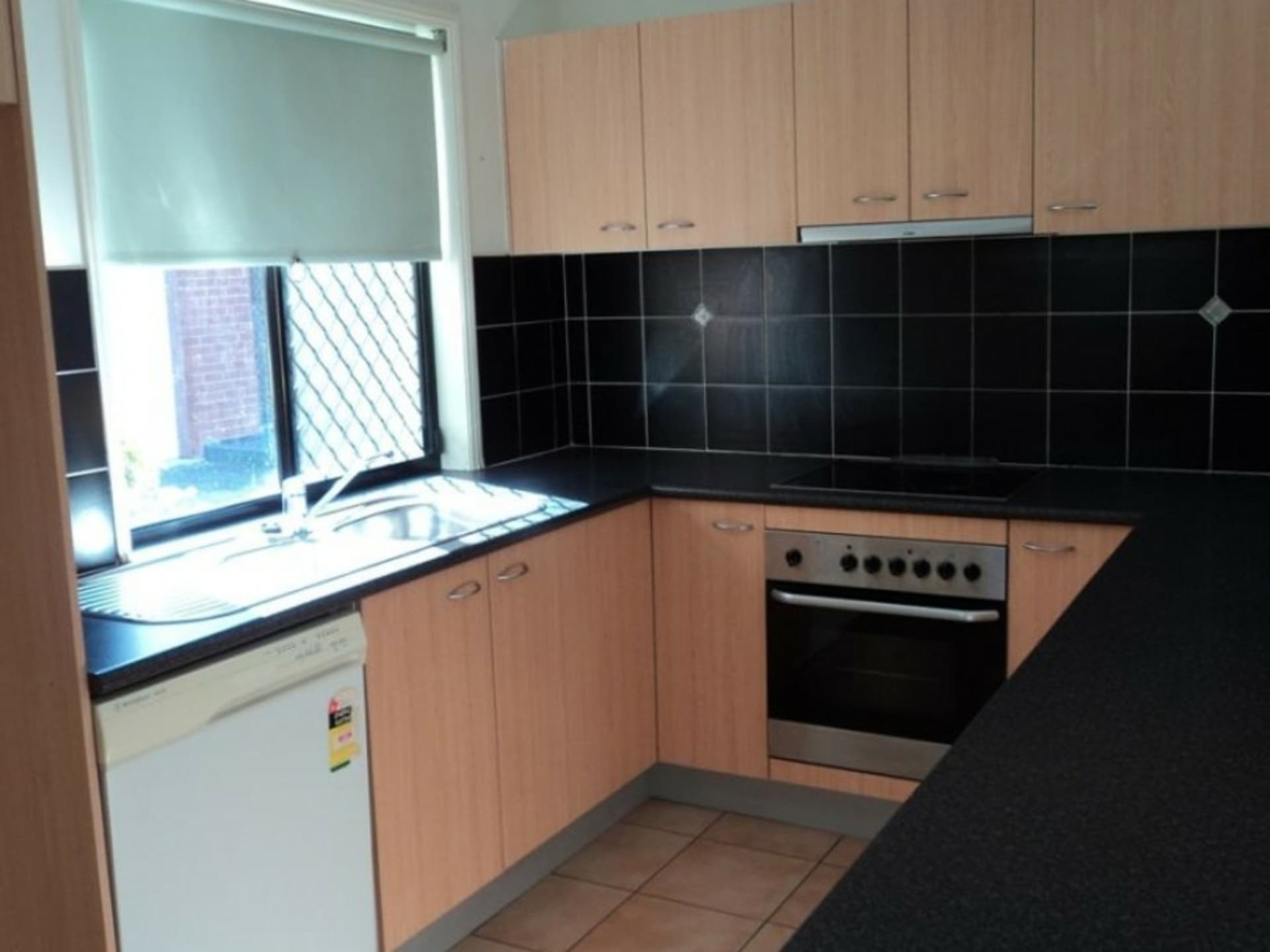 1/31 Latham Street Chermside QLD, Chermside - Thumbnail 2