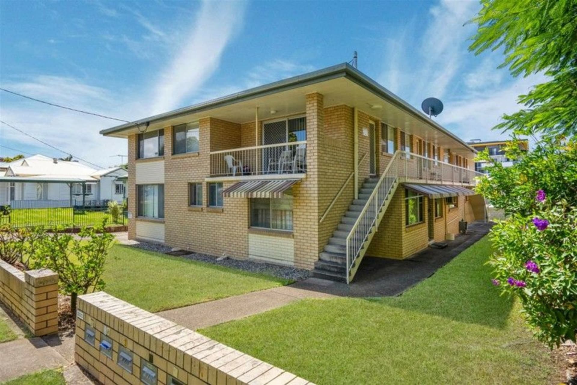 2/3 Parkhill Street Chermside QLD, Chermside - Thumbnail 2