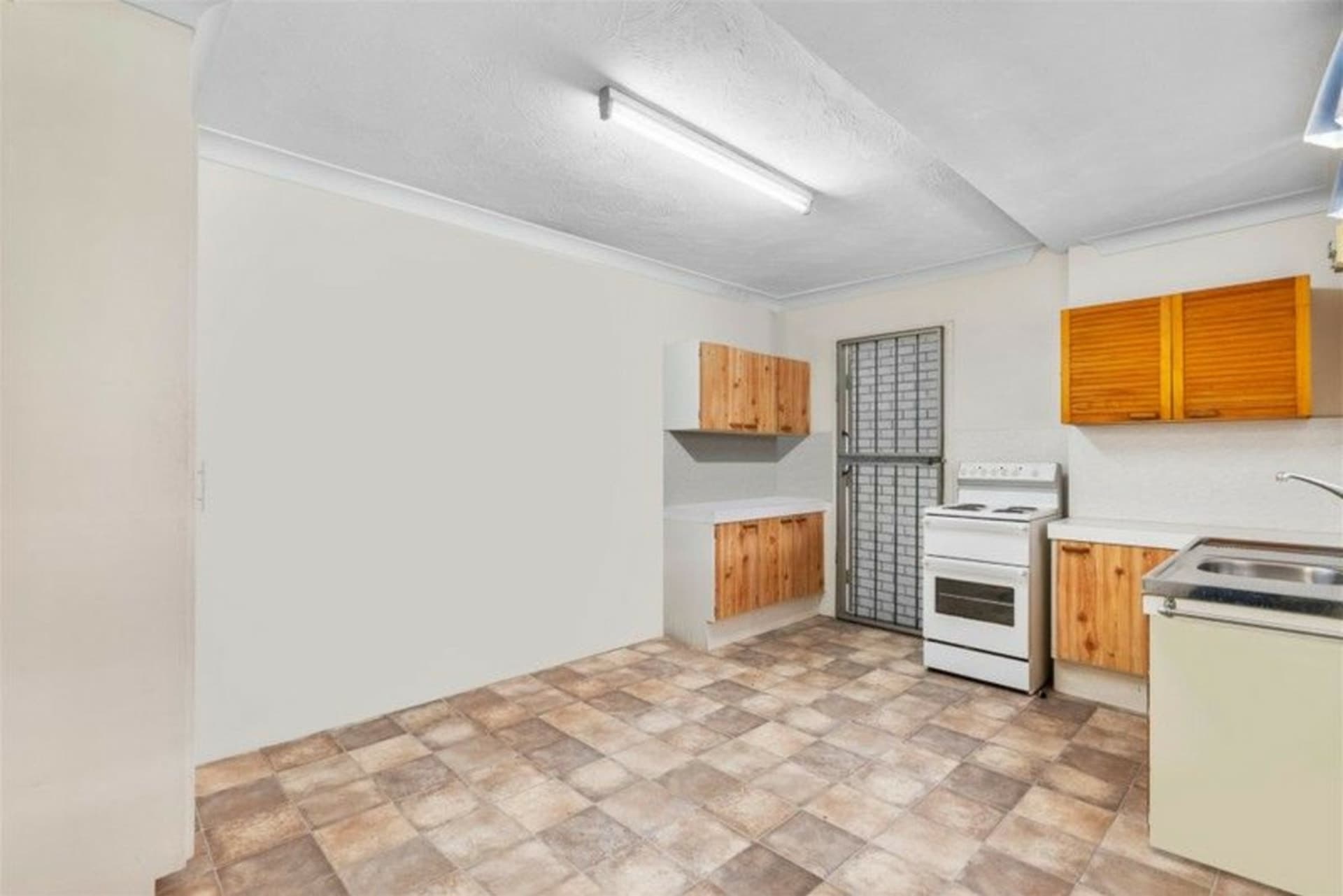 2/3 Parkhill Street Chermside QLD, Chermside - Thumbnail 3