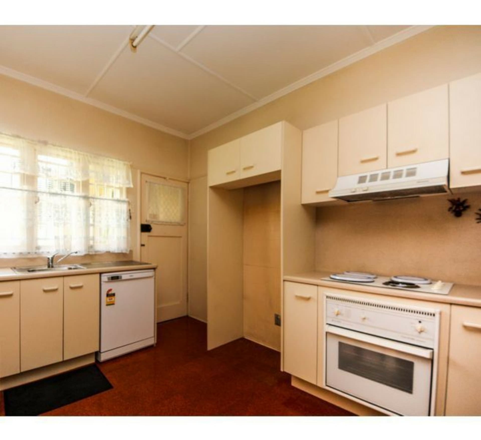 60 Norman Drive Chermside QLD, Chermside - Thumbnail 2