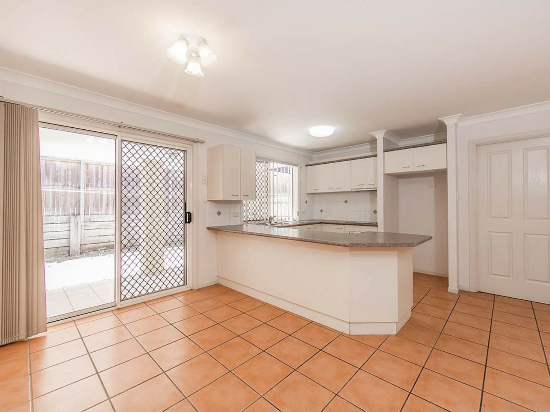 2/487 Hamilton Road Chermside QLD, Chermside - Thumbnail 4