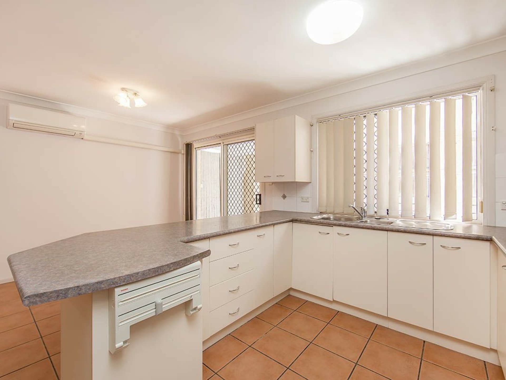 2/487 Hamilton Road Chermside QLD, Chermside - Thumbnail 5