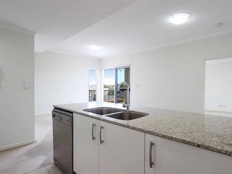 302/1 Kingsmill Street Chermside QLD, Chermside - Thumbnail 4