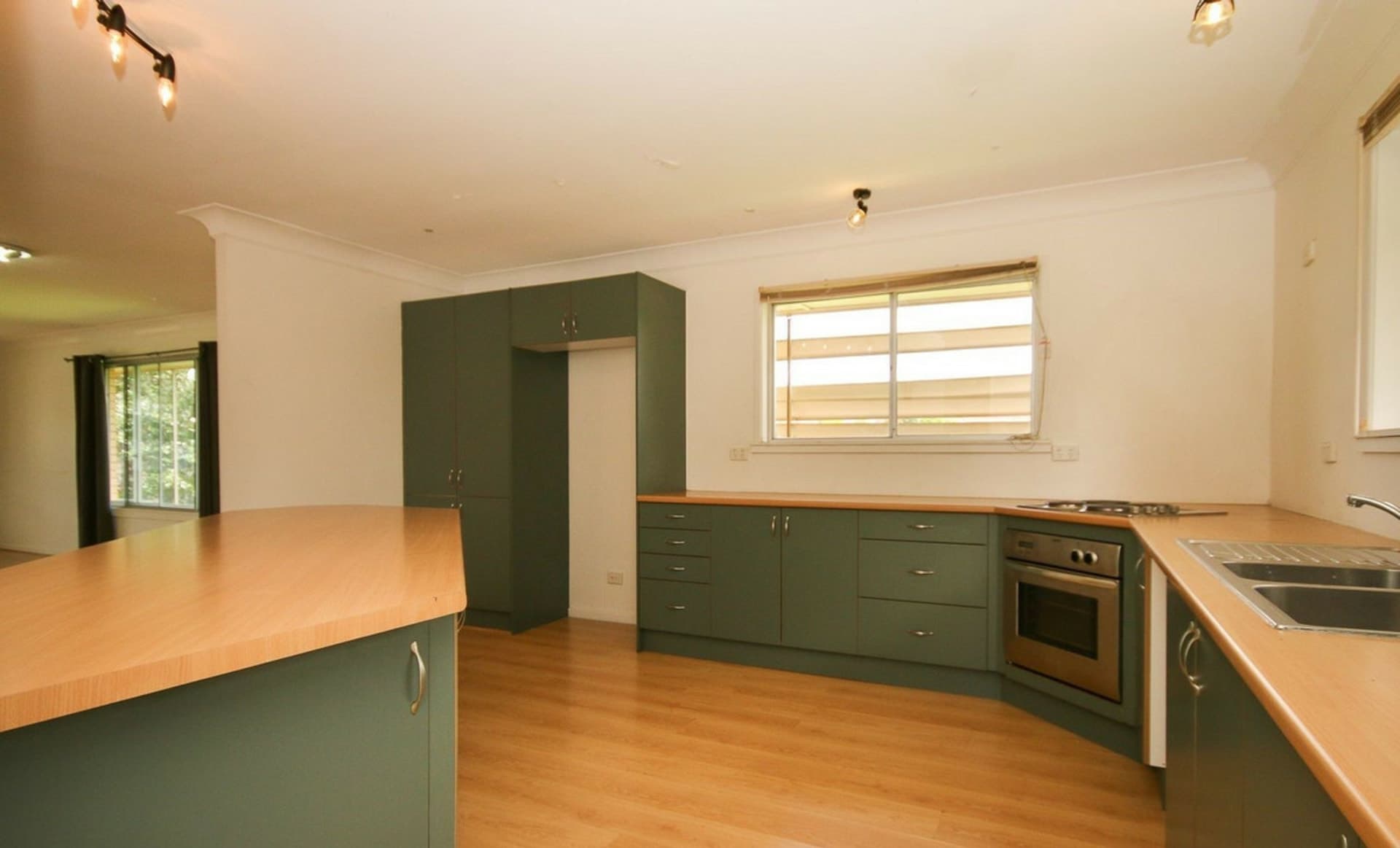 707 Hamilton Road Chermside West QLD, Chermside West - Thumbnail 4