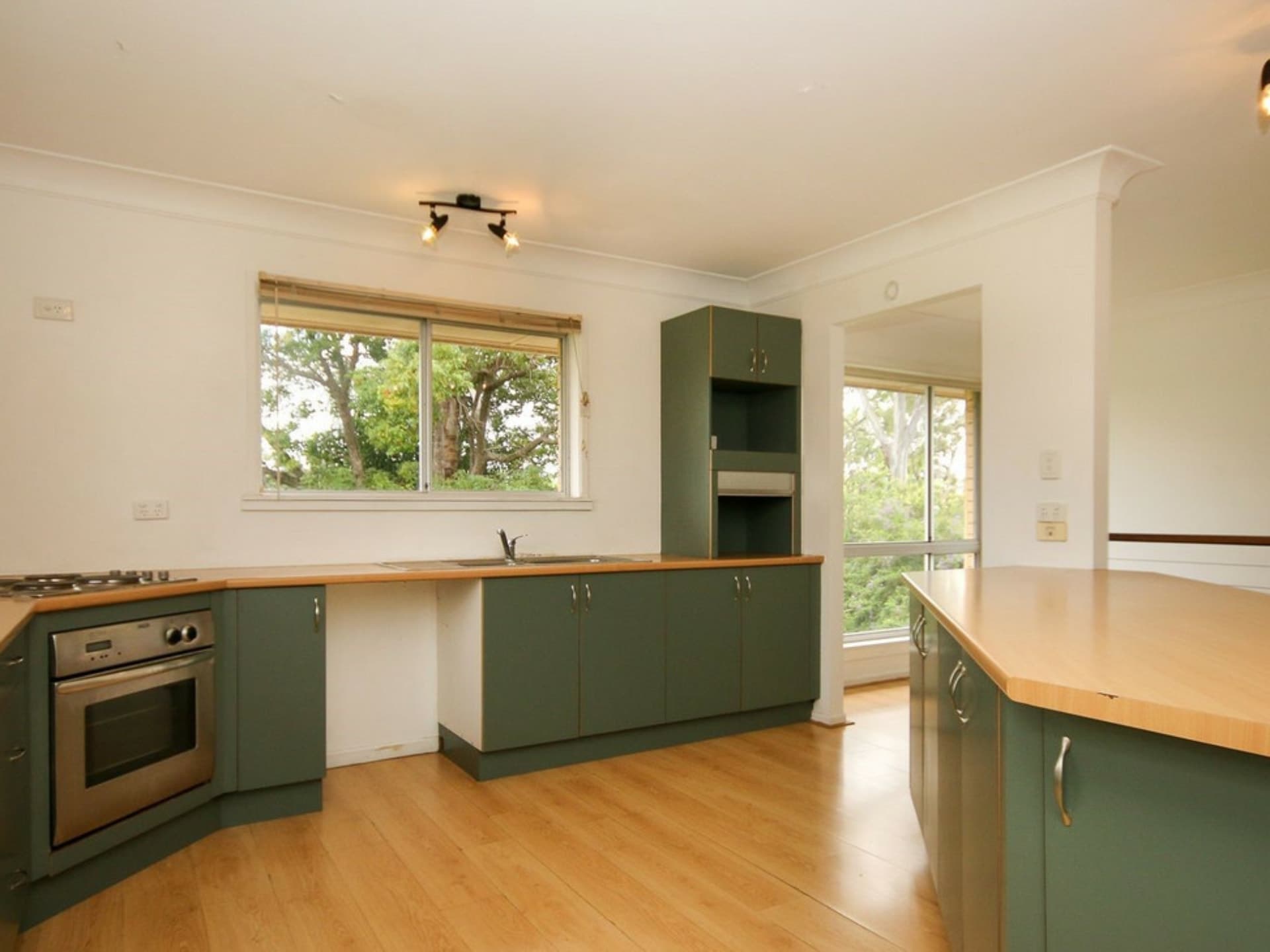 707 Hamilton Road Chermside West QLD, Chermside West - Thumbnail 2